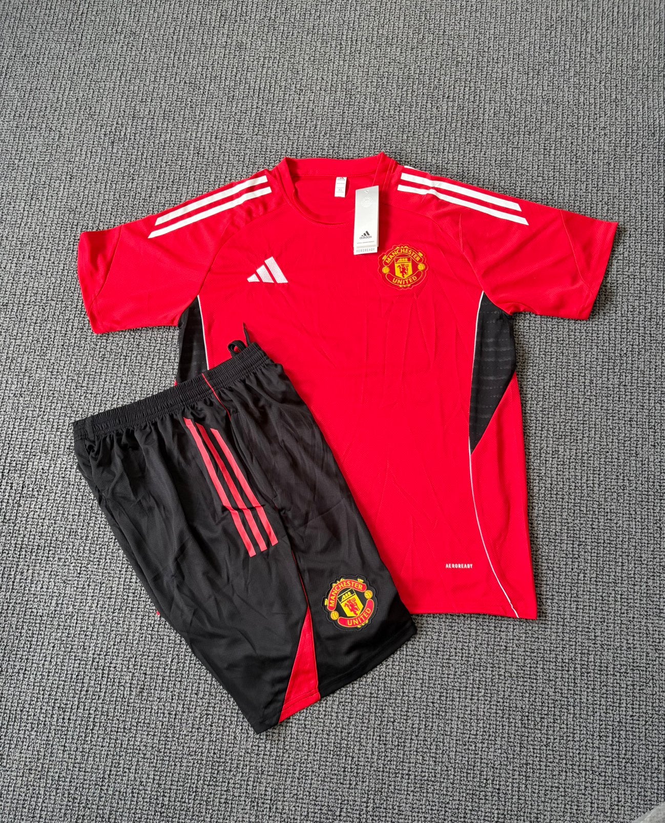 Manchester united training set, Maat XL, Ophalen of Verzenden, Nieuw, Trainingspak