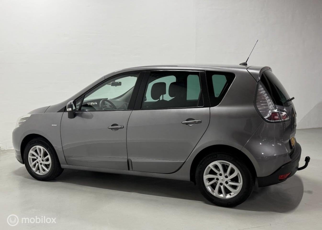 Renault Scénic 1.2 TCe Limited | NAVI | PARKSENS.A| TREKHAA, Auto's, Voorwielaandrijving, Euro 5, Gebruikt, 1295 kg