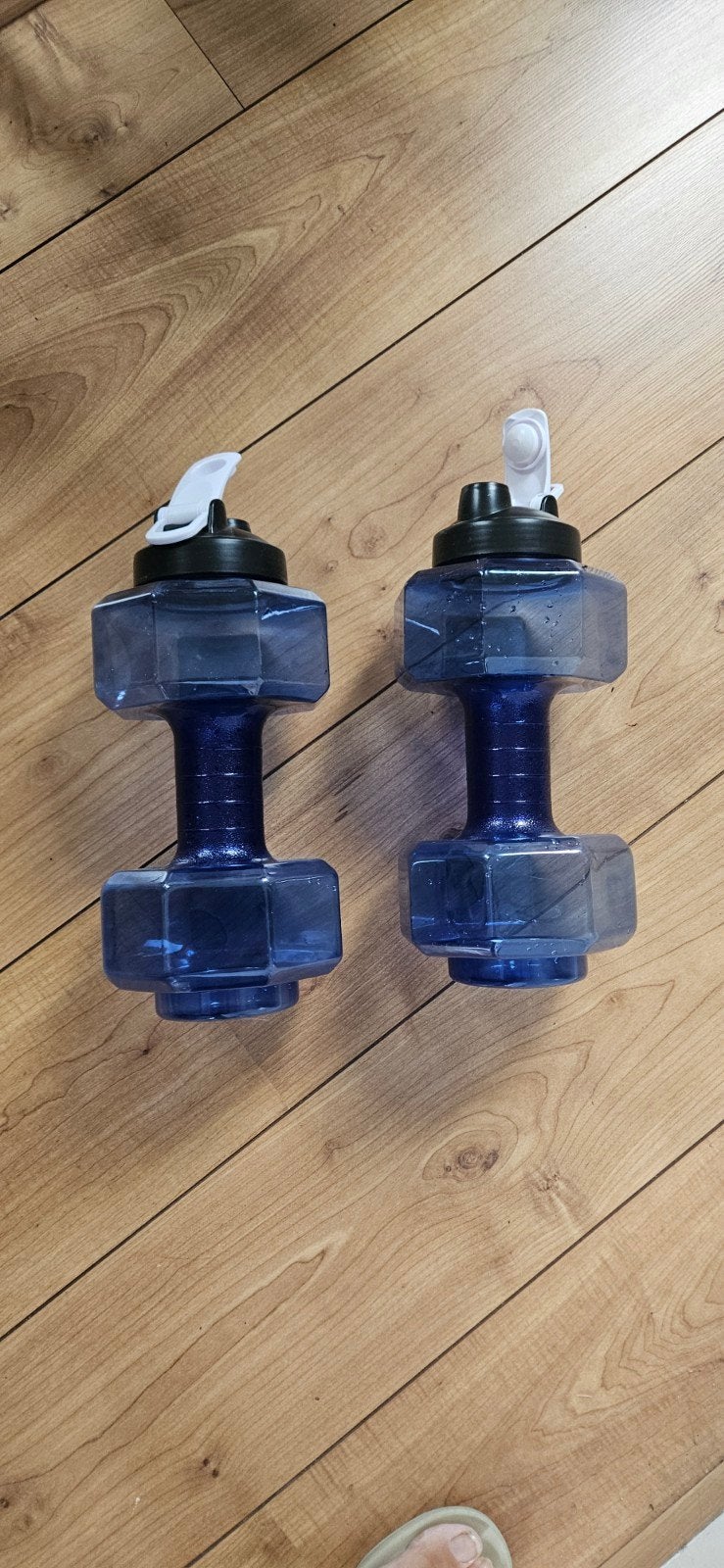 2x Dumbbell waterfles - 2.2L - Blauw, Ophalen of Verzenden, Zo goed als nieuw, Armen, Dumbbell