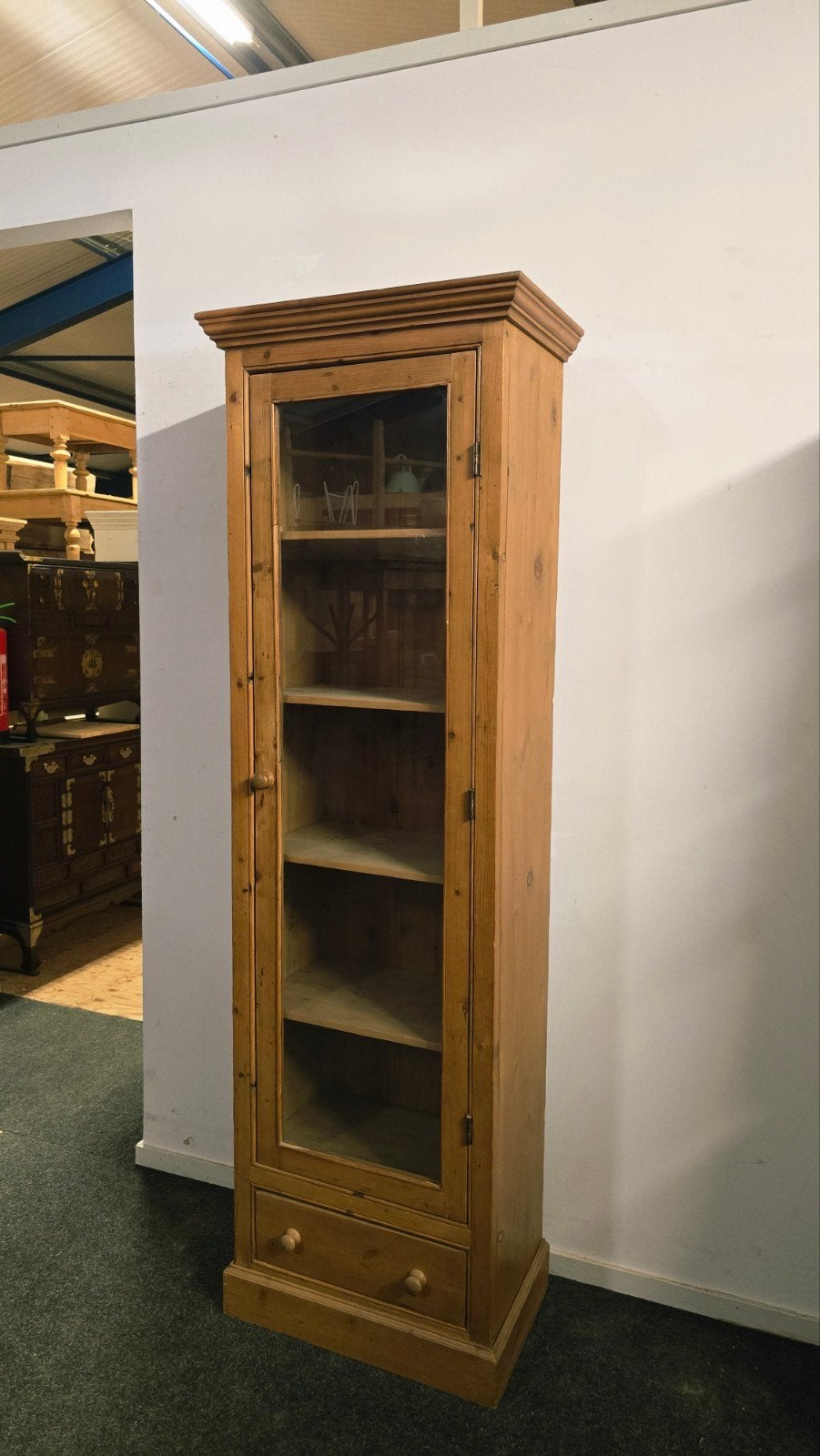 Antieke Grenen Houten Vitrinekast met glas, Huis en Inrichting, Met deur(en), Zo goed als nieuw, 150 tot 200 cm, 25 tot 50 cm