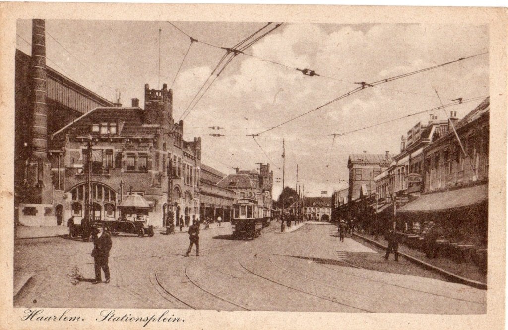 Haarlem, Stationsplein met Tram. 7138, Verzenden, 1920 tot 1940, Gelopen, Noord-Holland