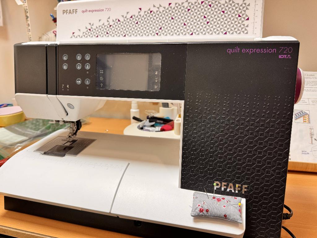 Pfaff Quilt Expression 720, Ophalen, Zo goed als nieuw, Naaimachine, Pfaff