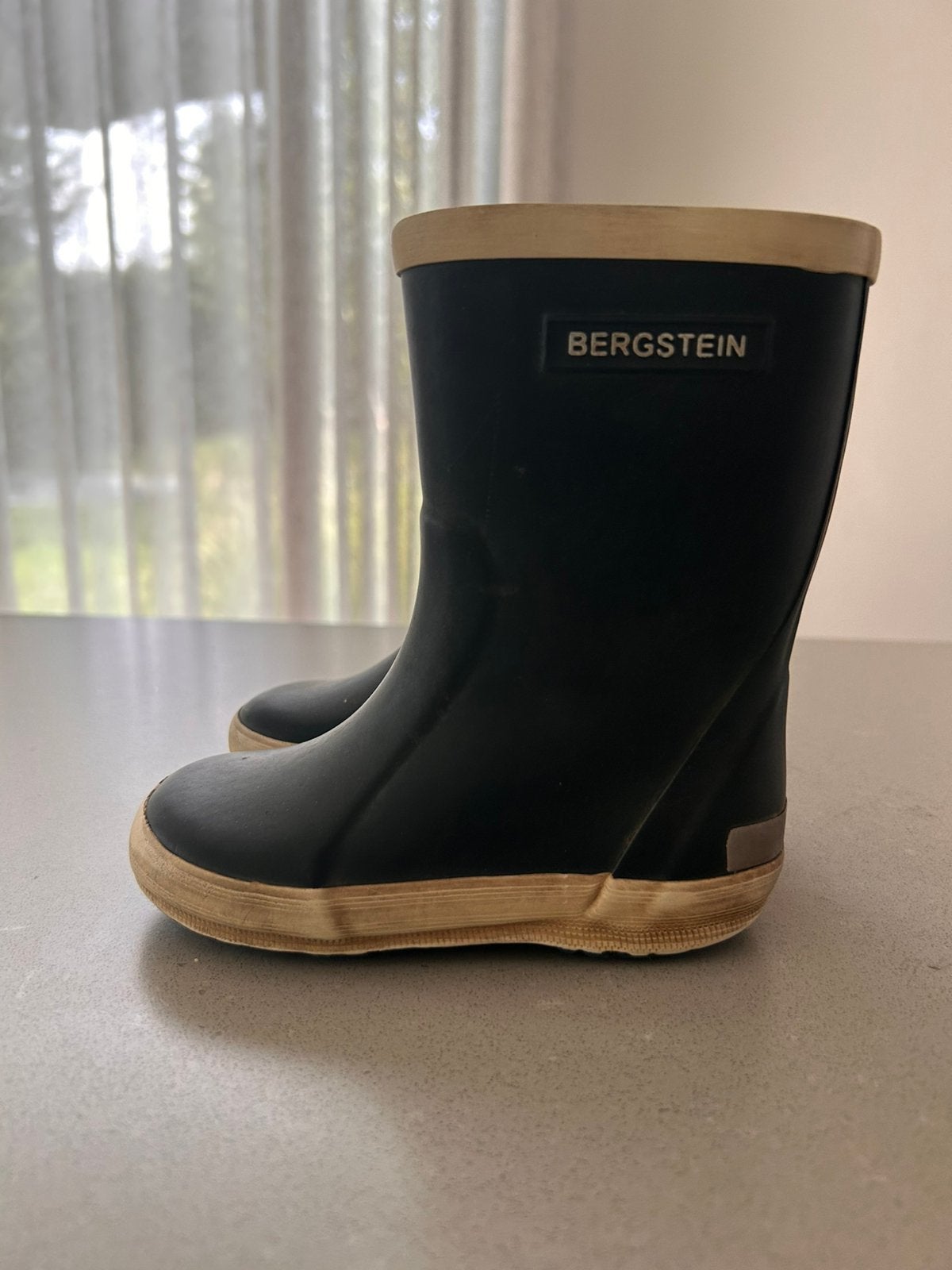 Laarsjes Bergstein maat 23, Kinderen en Baby's, Kinderkleding | Schoenen en Sokken, Gebruikt, Jongen of Meisje, Ophalen of Verzenden