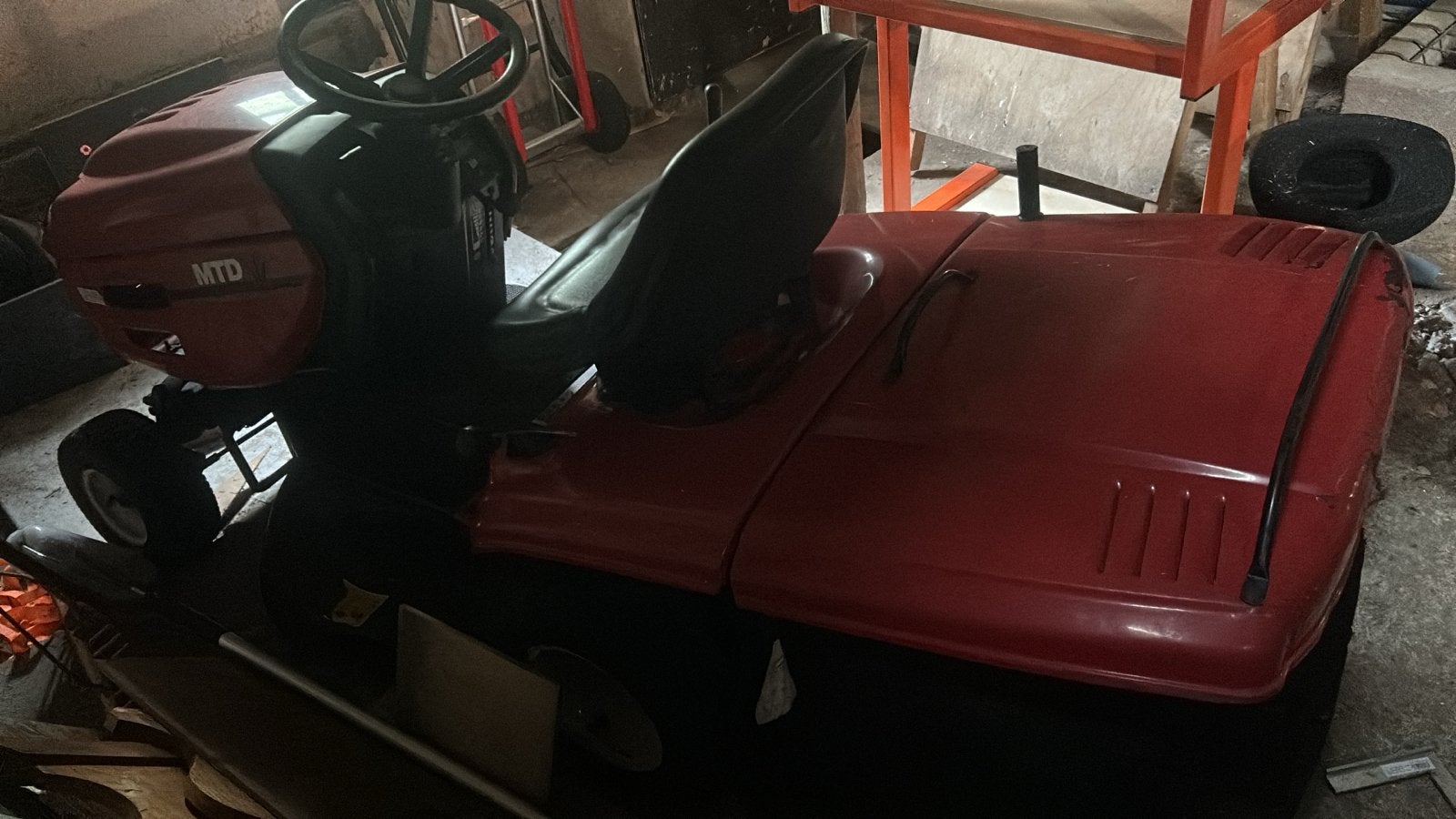MTD Zitmaaier - Krachtige Benzine Grasmaaier, Tuin en Terras, Grasmaaiers, Ophalen, Cirkelmaaier, Gebruikt, Benzine-grasmaaier