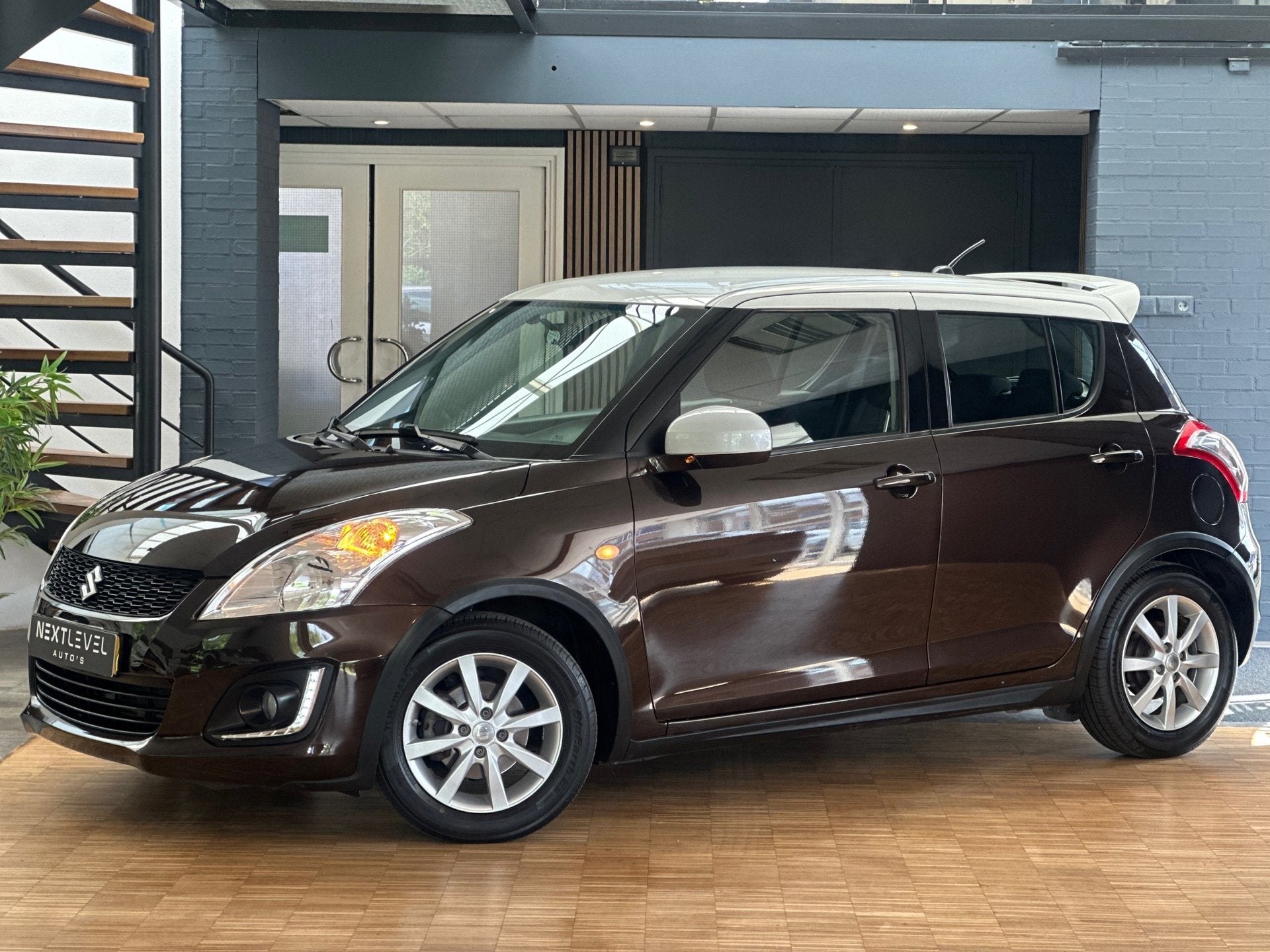 Suzuki Swift 1.2 Dynamic EASSS Stoelverwarming Airco Cruise, Euro 5, Gebruikt, 4 cilinders, 400 kg