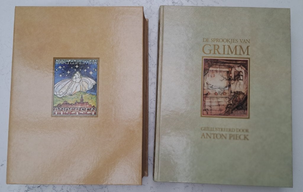 Sprookjes en Vertellingen van Andersen & Sprookjes van Grimm, Ophalen of Verzenden, Gelezen
