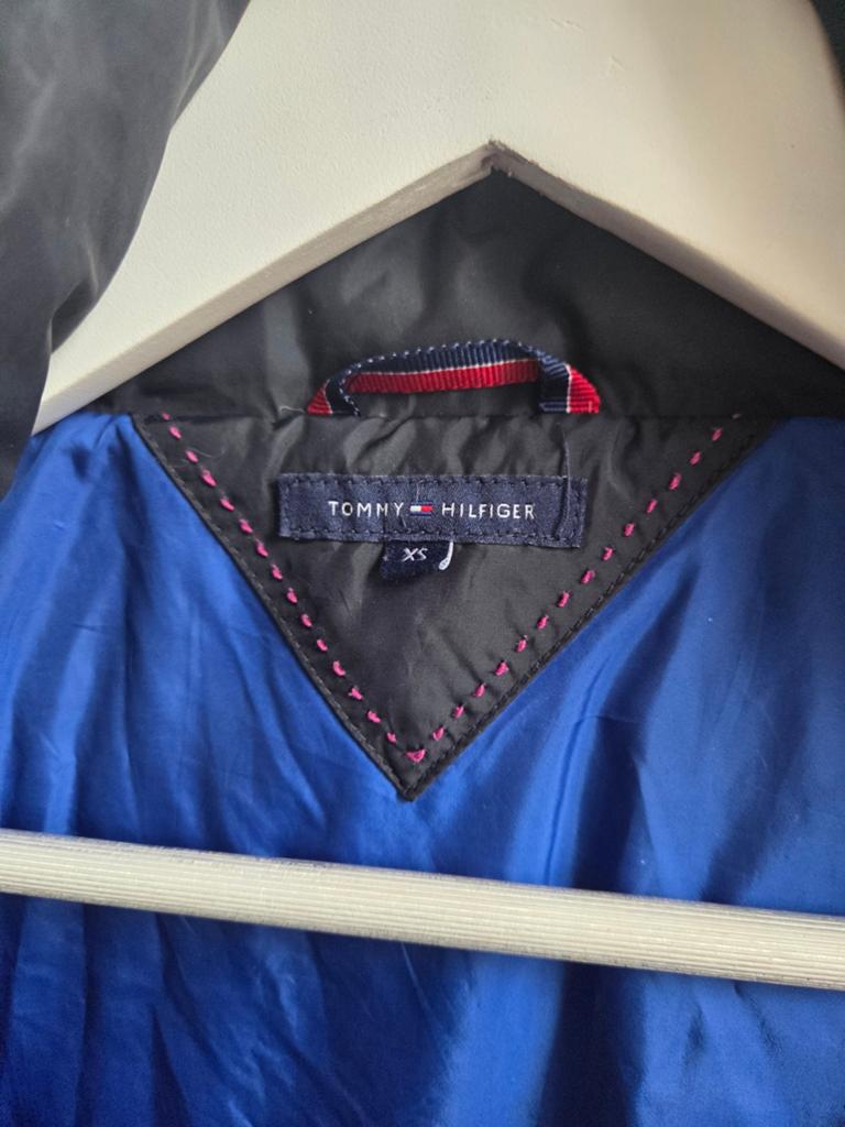 Tommy Hilfiger Dames Winterjas - Zwart, Maat XS, Zwart, Ophalen of Verzenden, Zo goed als nieuw, Maat 34 (XS) of kleiner