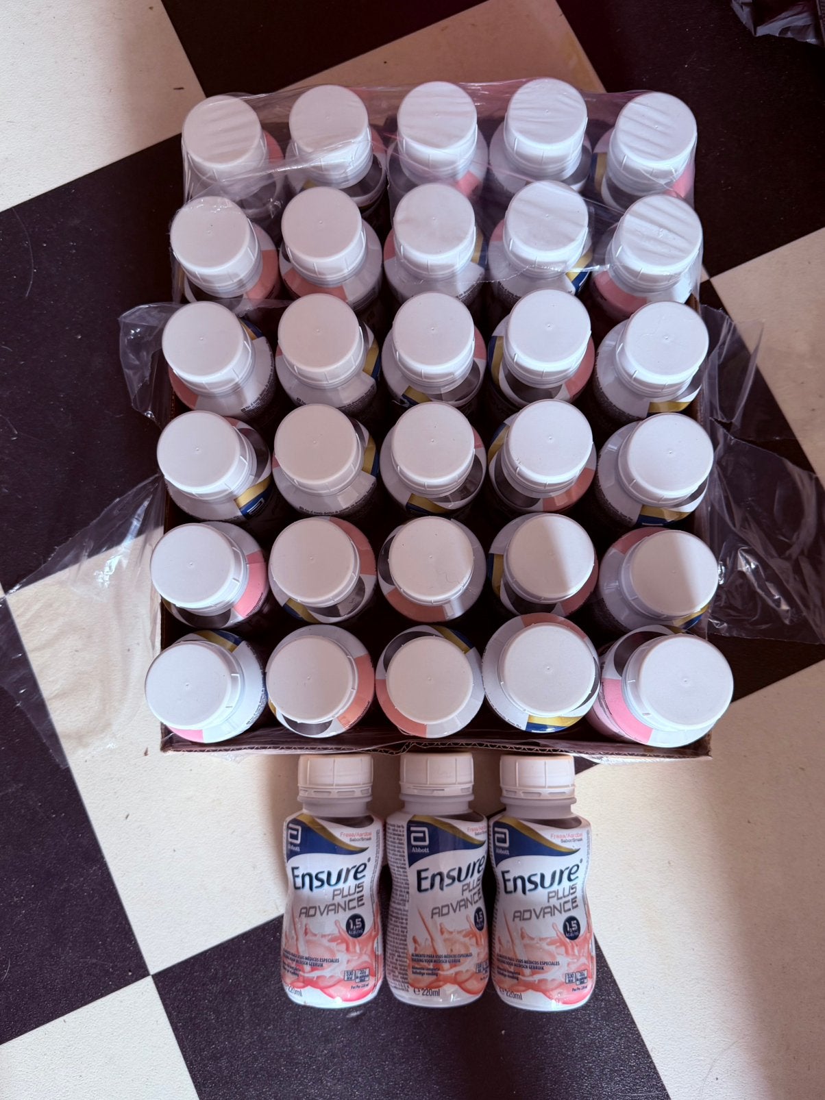33 x Ensure plus advance aardbei smaak, Ophalen of Verzenden