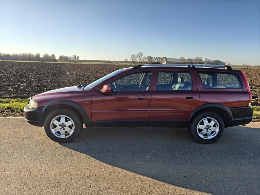 Volvo V70 2.4 T XC 4WD 2000 Rood, Auto's, 1800 kg, Zwart, Leder en Stof, Stationwagon