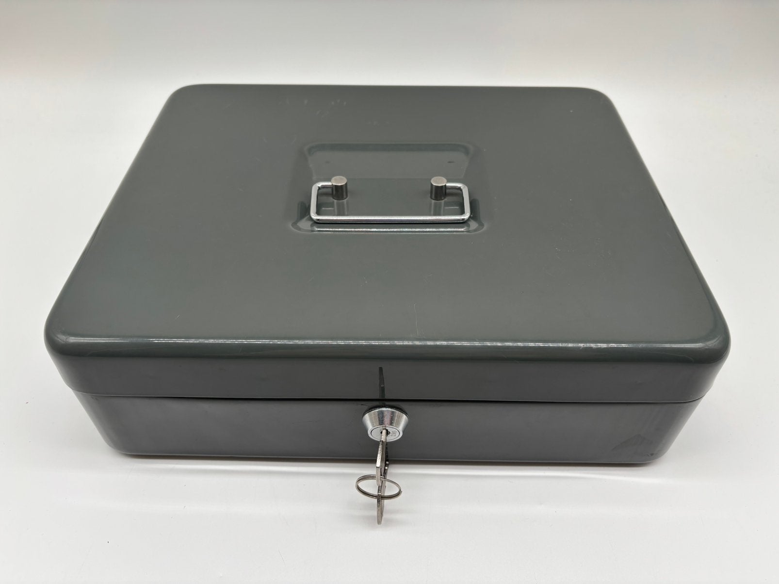 GELD KISTJE - CASH BOX 30x24x9 CM, Verzamelen, Spaarpotten, ., Ophalen of Verzenden, Overige thema's, Metaal of Blik