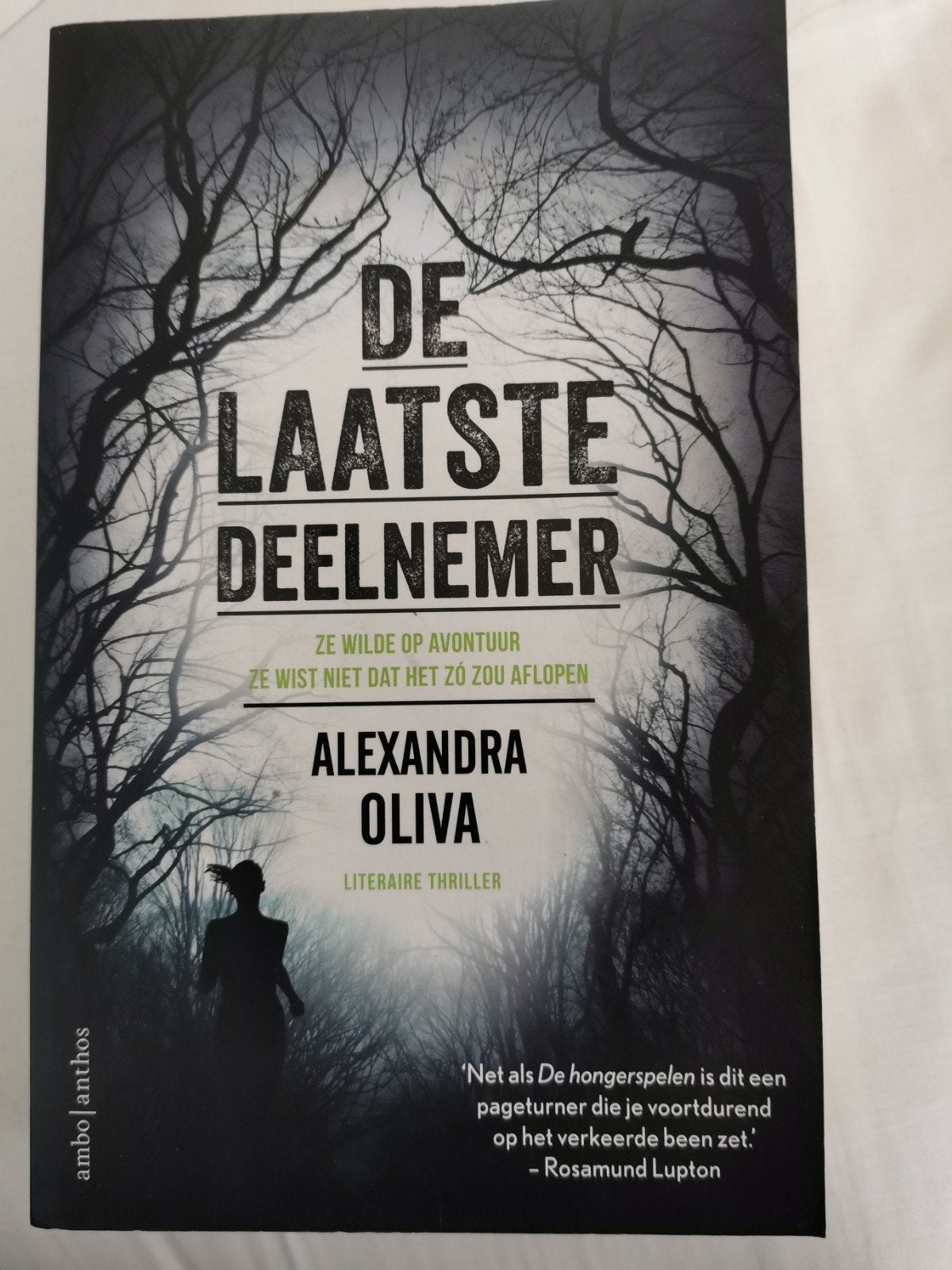De Laatste Deelnemer - Alexandra Oliva (Literaire thriller), Ophalen of Verzenden, Zo goed als nieuw, Alexandra Oliva