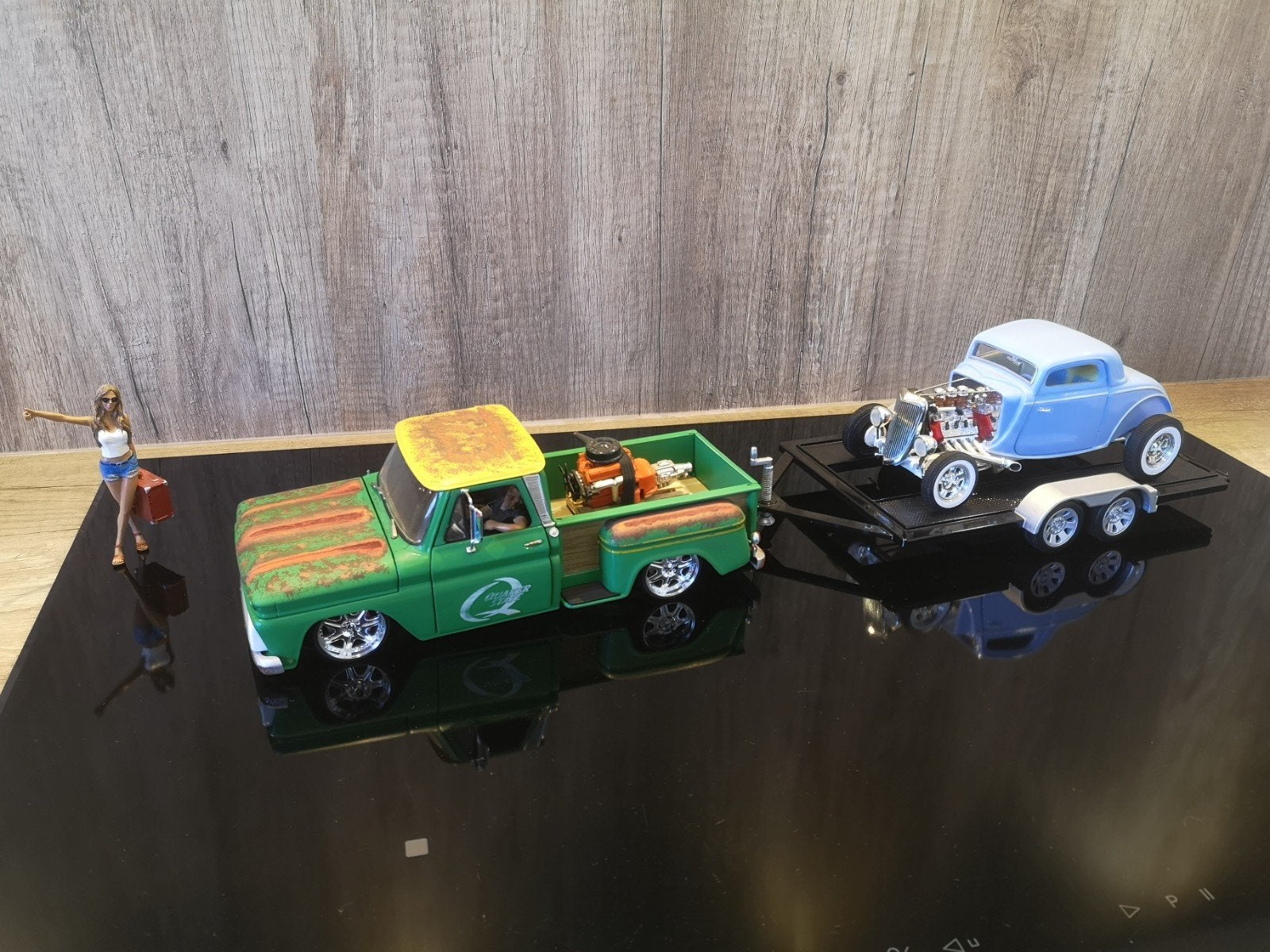 1:18 Pick-up met trailer en hot rod, Ophalen of Verzenden, Gebruikt, Auto, Overige merken