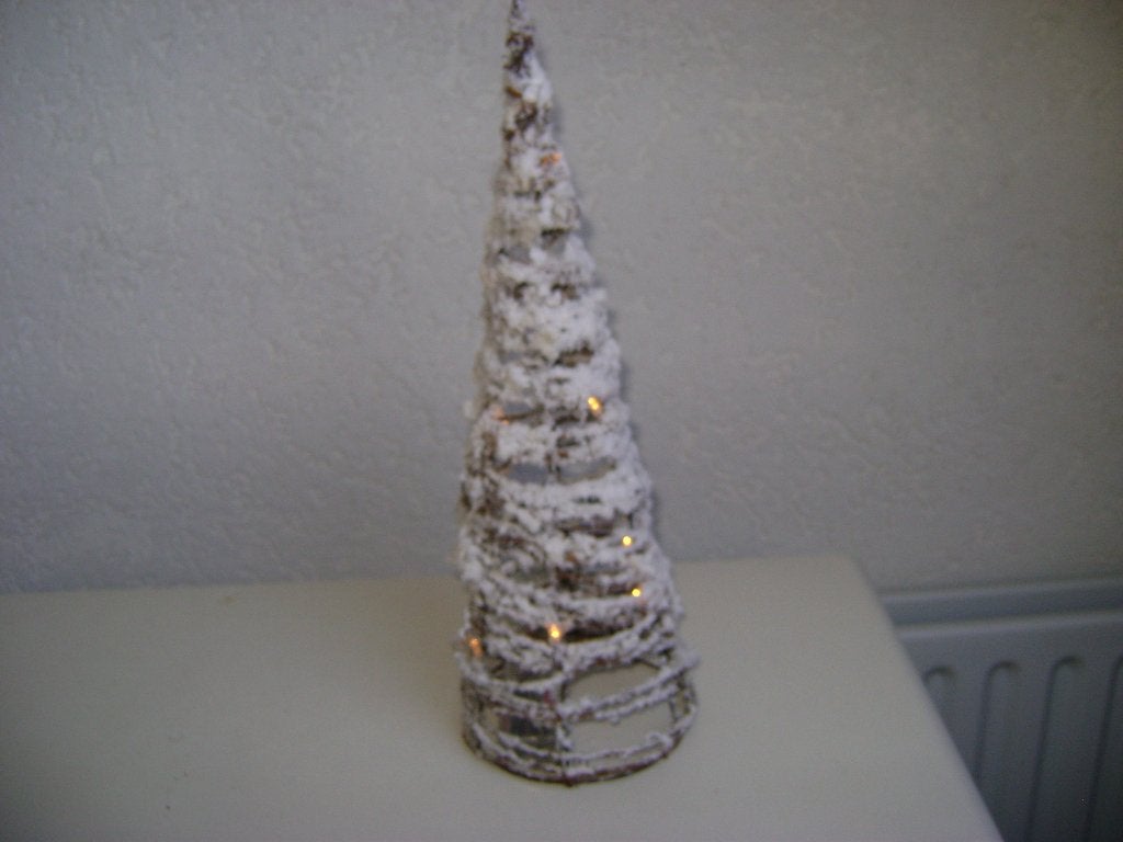 wit houten kerstboom met verlichting en sneeuw van 40cm hoog, Diversen, Kerst, Ophalen of Verzenden, Zo goed als nieuw