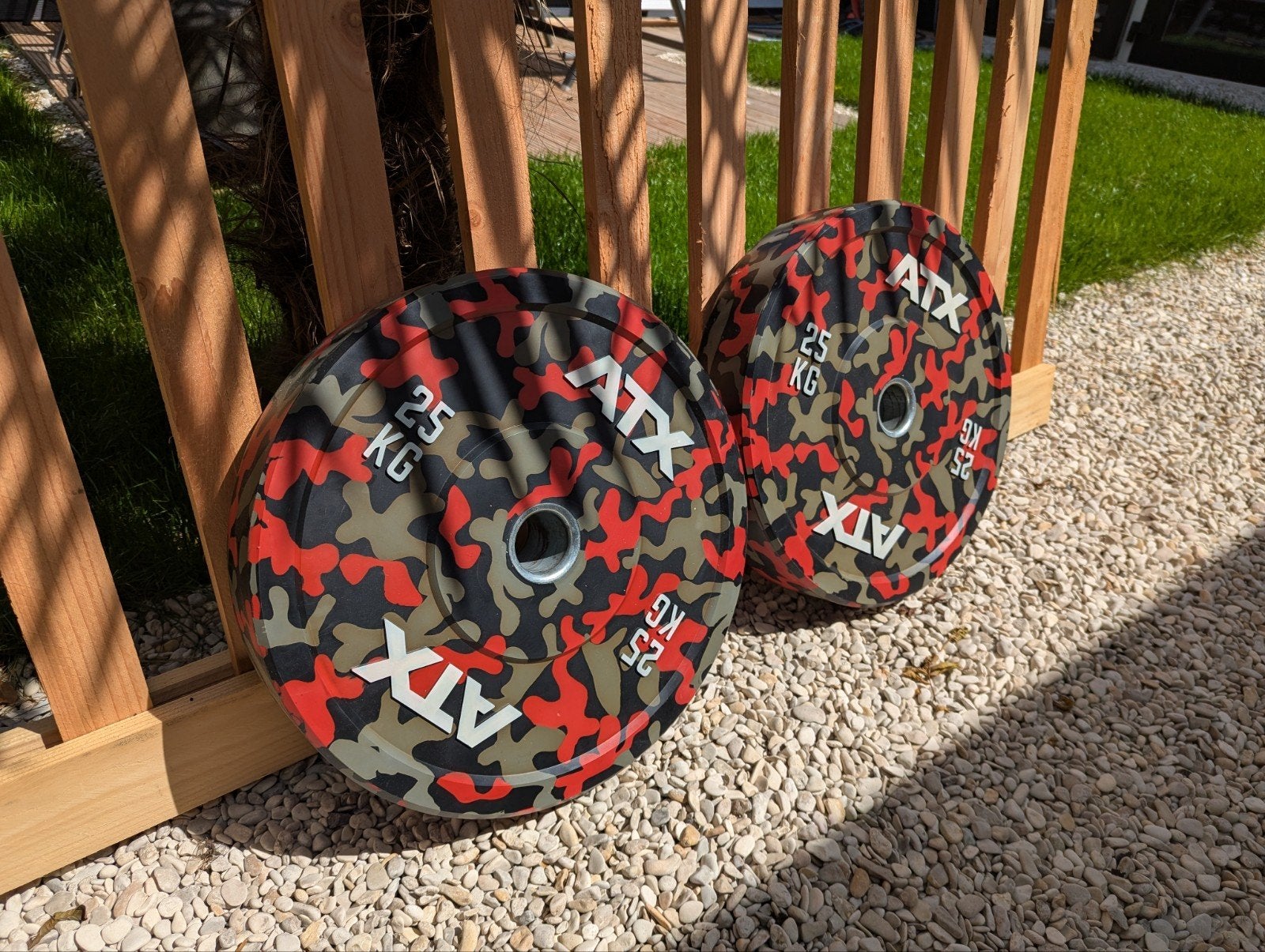 2x ATX 25kg bumper plates voor olympische/powerlift stang, Ophalen, Zo goed als nieuw, Krachtstation
