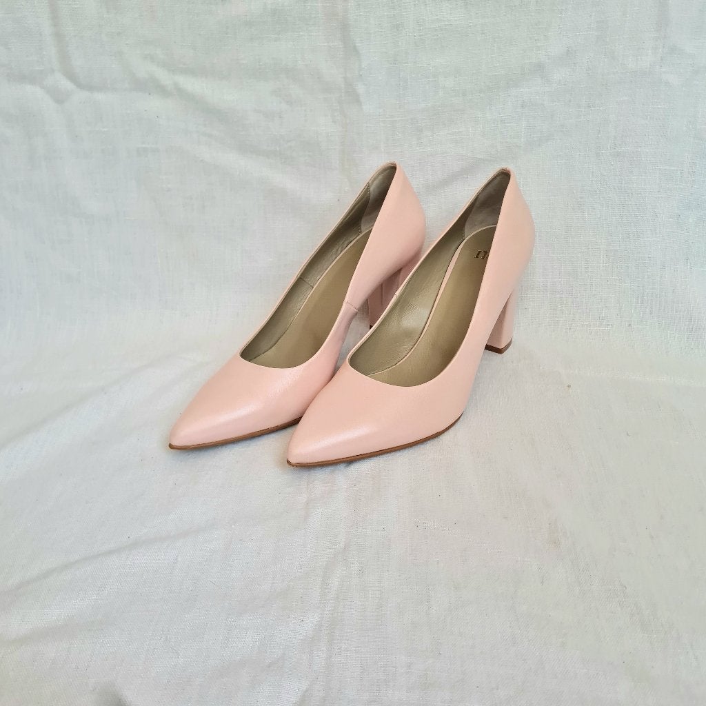 'Noe'-pumps van echt leer in roze, met blokhak, maat 40, Pumps, Ophalen of Verzenden, Gedragen, Noe