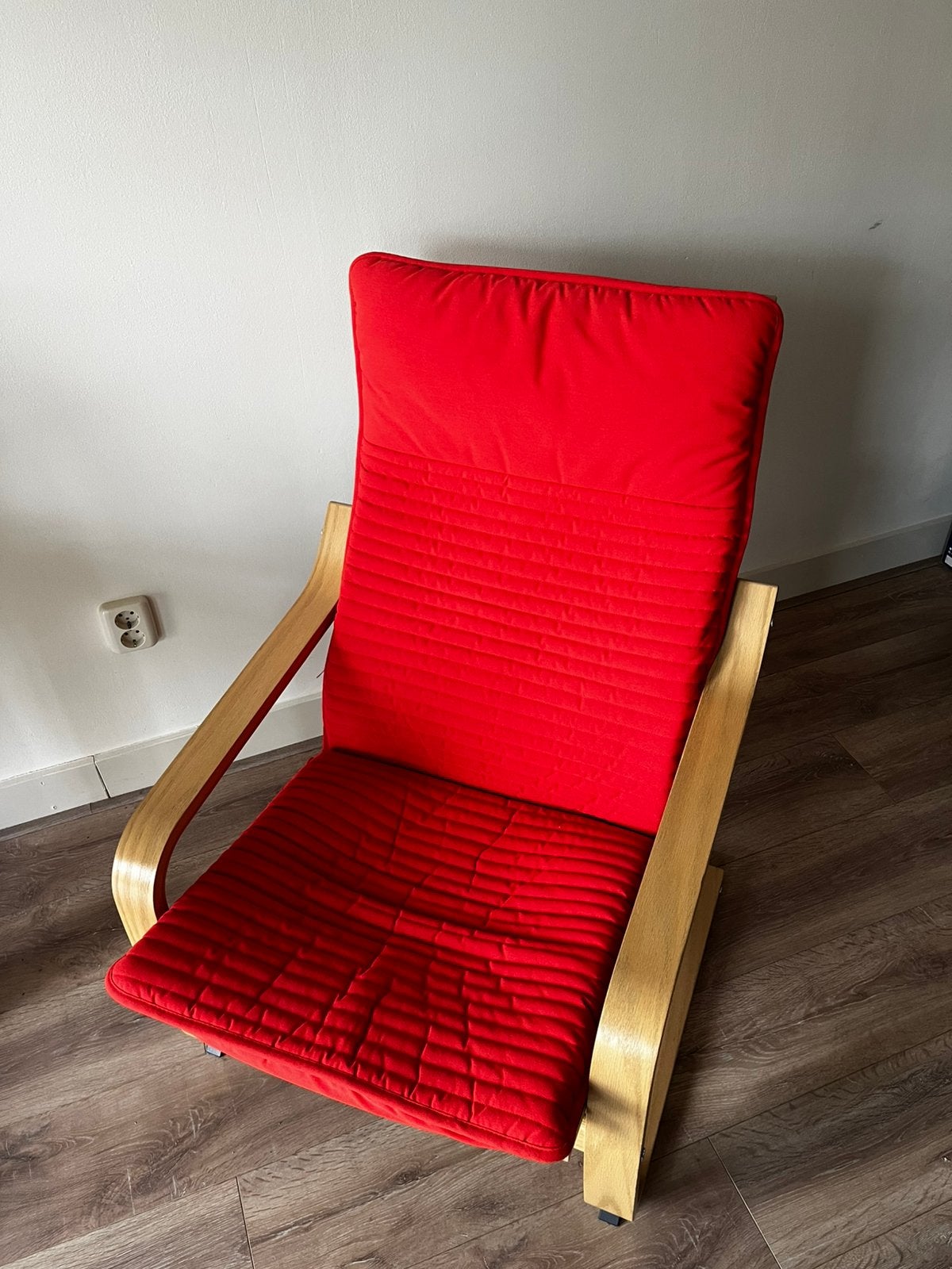 IKEA POANG Schommelstoel rood, Huis en Inrichting, Fauteuils, Ophalen, Zo goed als nieuw, Minder dan 75 cm, 50 tot 75 cm