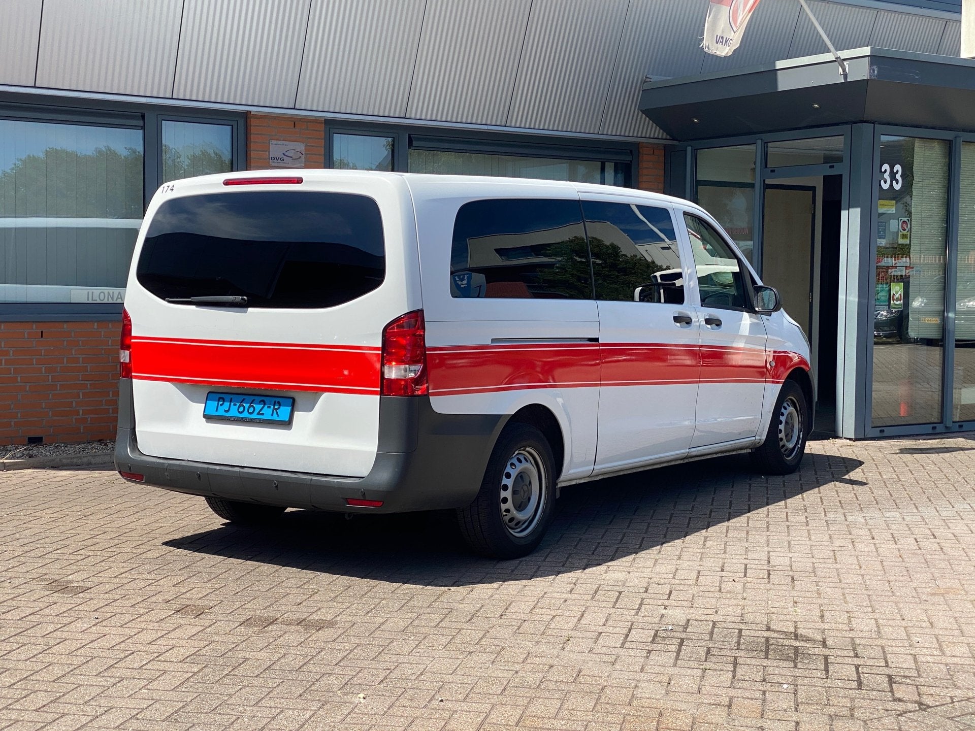 Mercedes-Benz Vito Tourer 109 BlueTEC Base Extra Lang, Auto's, Mercedes-Benz, Voorwielaandrijving, Gebruikt, 255 €/maand, Wit