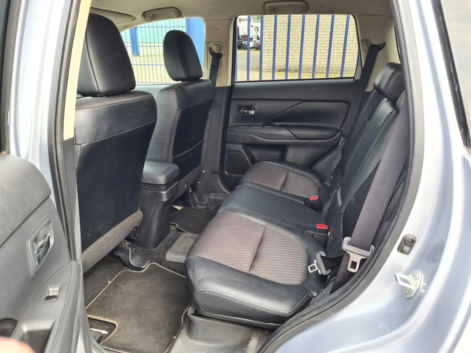 Foto 14 van Mitsubishi Outlander 2.0 PHEV AWD Hybride AUT.*AKTIEPRIJS!