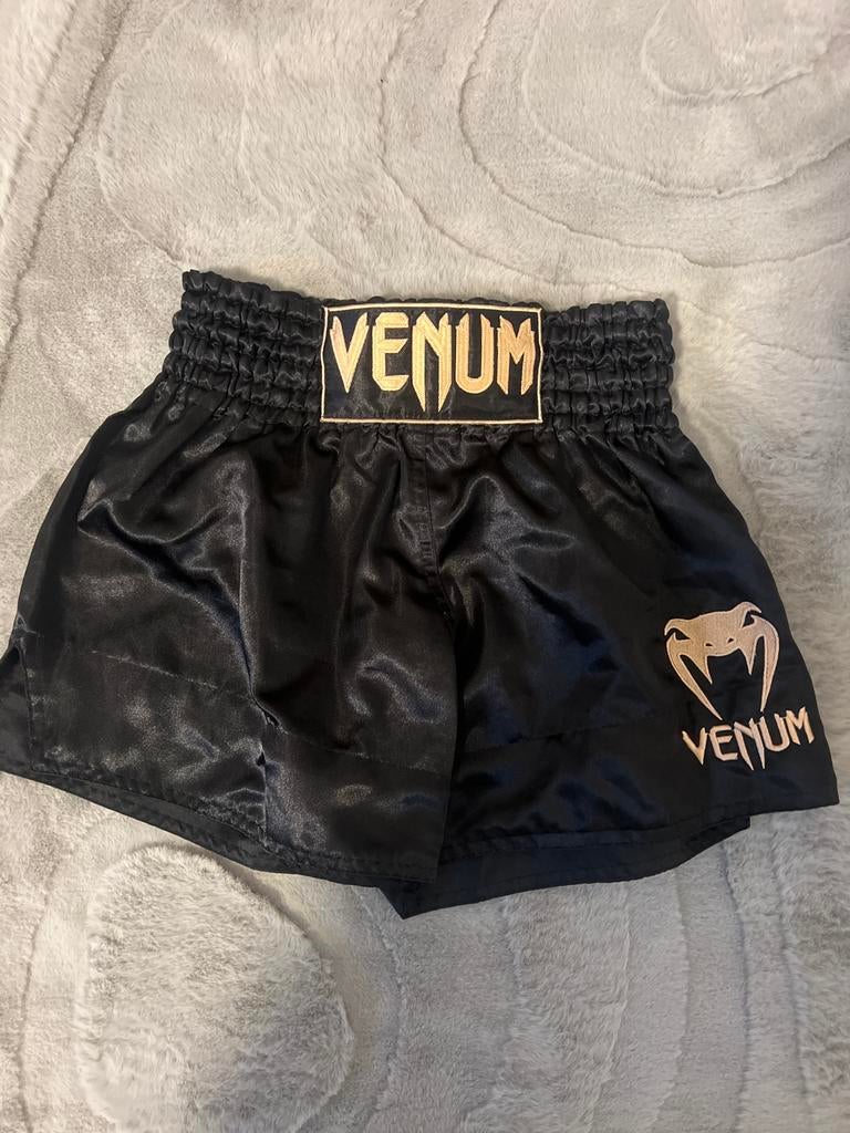 Venum vechtsportbroekje - Zwart/Goud, Overige, Zo goed als nieuw, Vechtsportkleding, Maat M