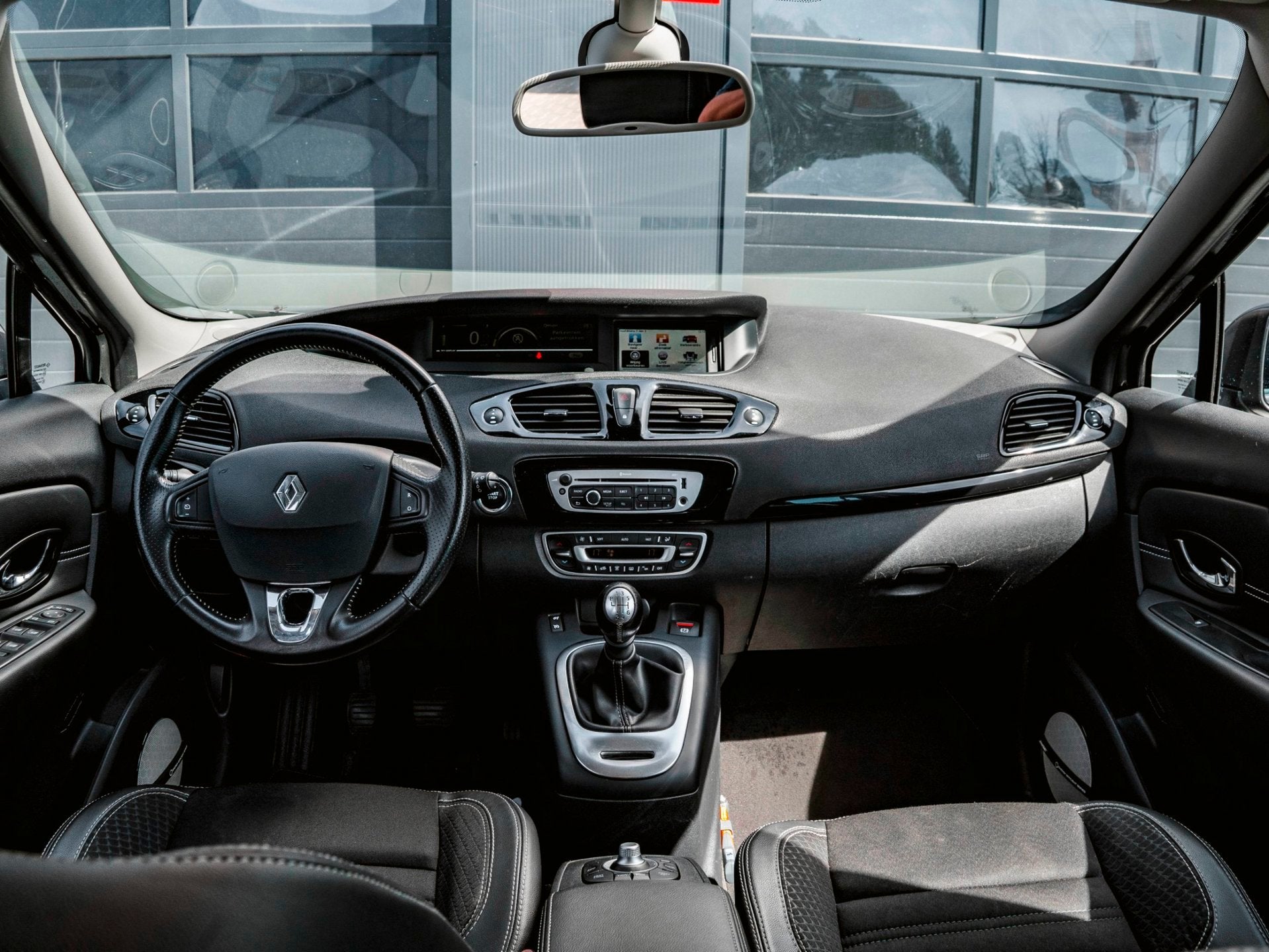 Renault Grand Scénic 1.2 TCe Bose 7P | TREKHAAK | NAVI | KE, Auto's, Voorwielaandrijving, Euro 5, Gebruikt, 4 cilinders