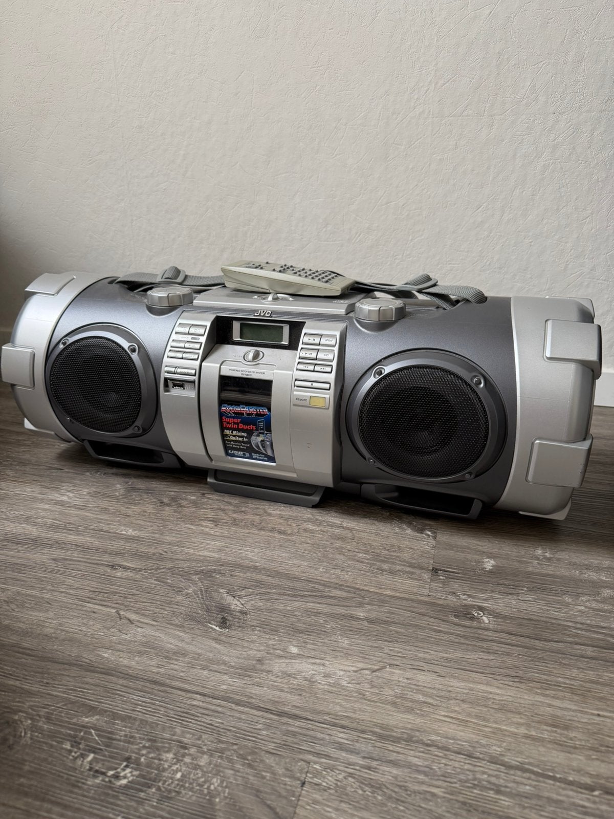JVC Boomblaster RV-NB70 (portable) speaker met schouderriem, -, -, Ophalen of Verzenden, Zo goed als nieuw