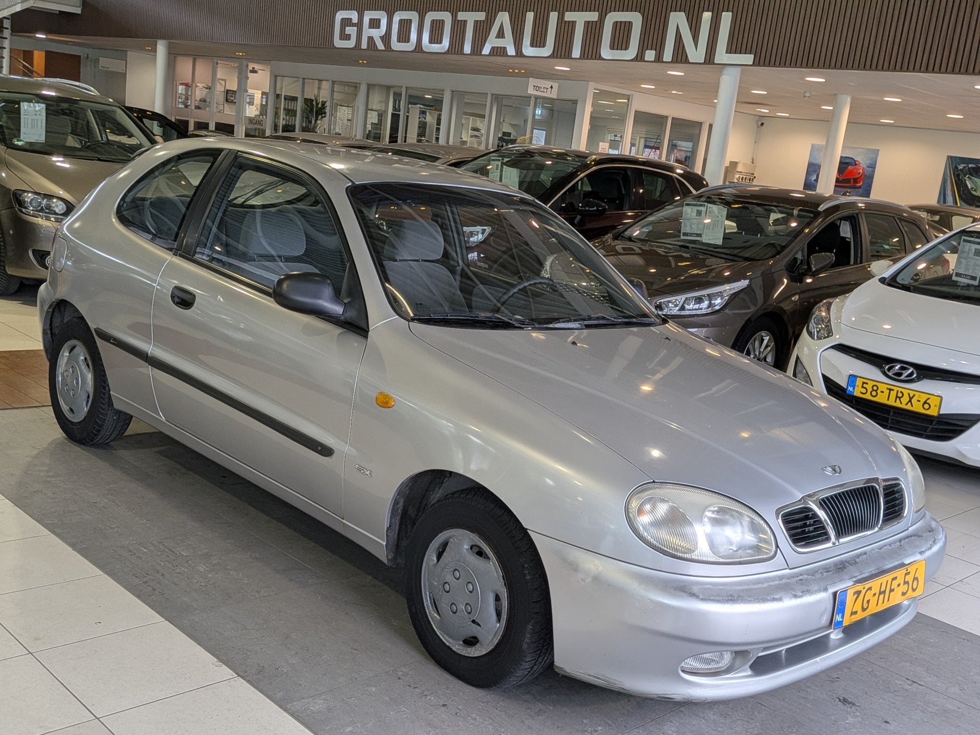 Daewoo Lanos 1.5 SX Automaat Airco, Stuurbekrachtiging, Auto's, Oldtimers, 1498 cc, Metallic lak, Daewoo, Bedrijf