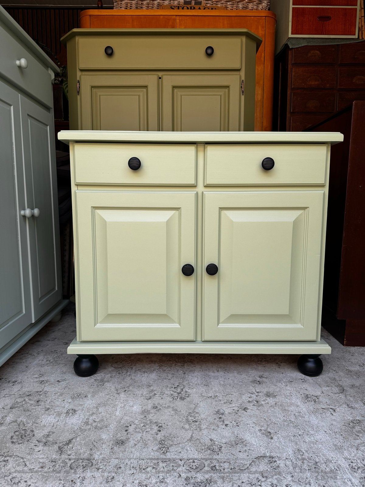 Gerestylde grenen kastje - mat groen - 91x45x84 cm, Huis en Inrichting, Kasten | Overige, Ophalen, Zo goed als nieuw