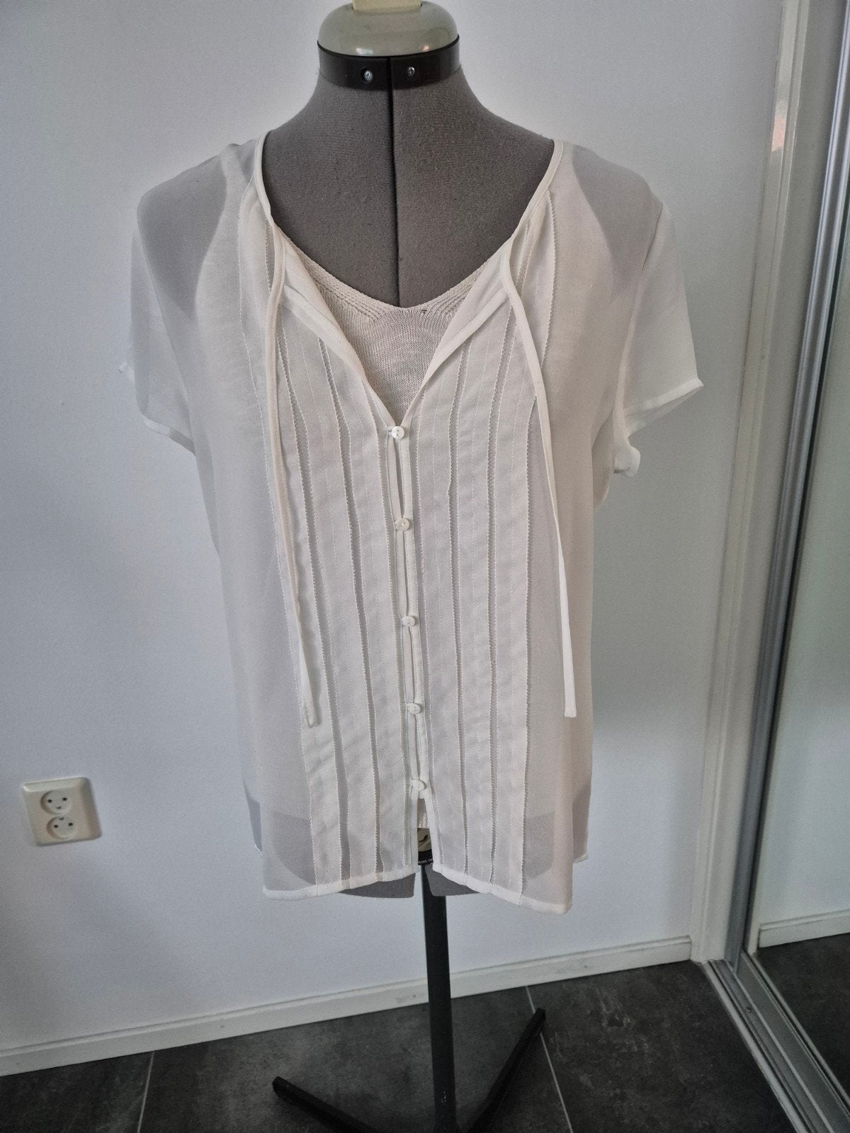 We blouse, top.maat M, Kleding | Dames, Ophalen of Verzenden, Zo goed als nieuw, Wit, Zonder mouw