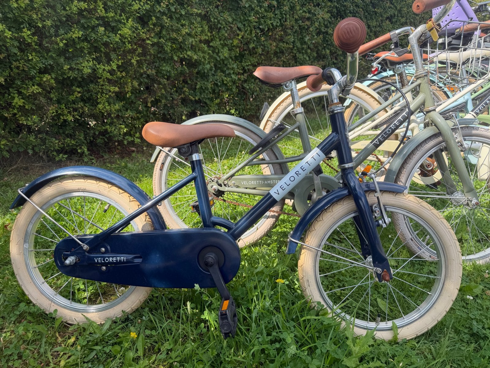 Veloretti Kinderfiets - Blauw, in prima staat, Fietsen en Brommers, Fietsen | Kinderfietsjes, Ophalen, Zo goed als nieuw, Terugtraprem