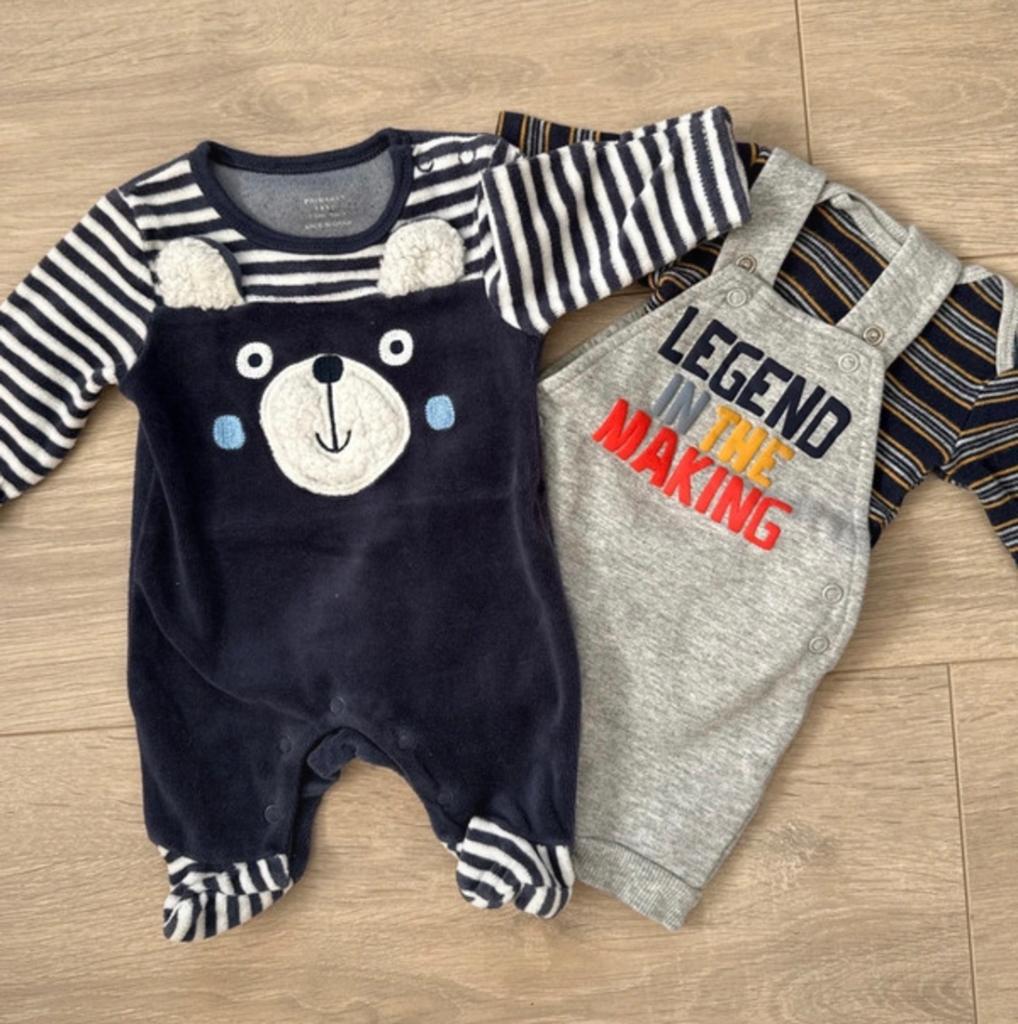 Schattige babykleding set: Romper en tuinbroekje, Ophalen of Verzenden, Gebruikt, Jongetje of Meisje