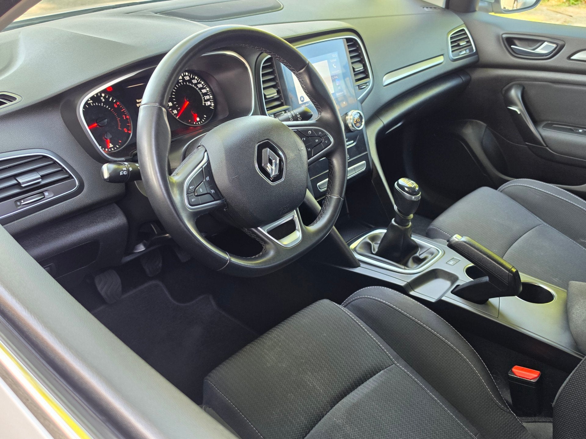 Foto 9 van Renault Mégane Estate 1.0 TCe Business Zen Camera Navi Carp
