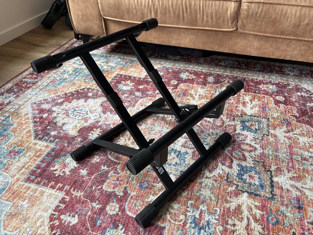 Boss (Gitaar) Versterkerstandaard - Zwart, Opvouwbaar, Ophalen, Zo goed als nieuw, Instrumentstandaard, Speaker