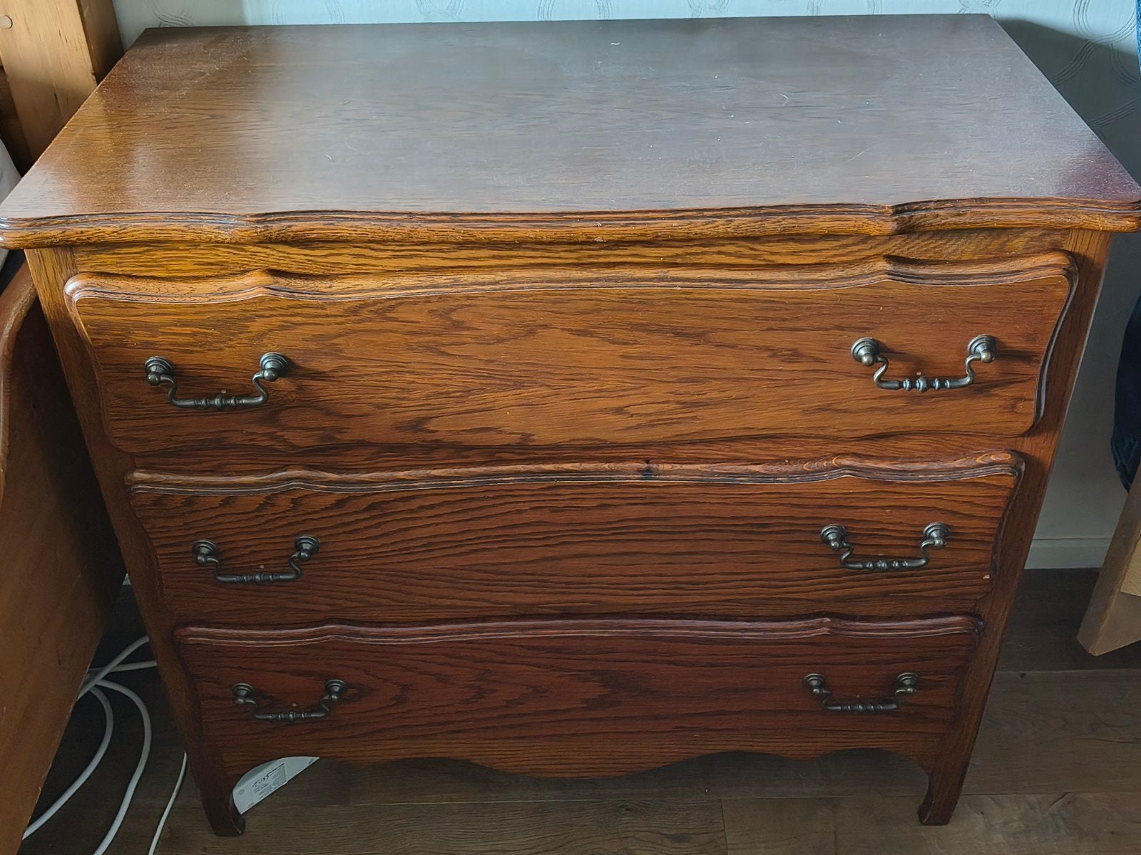 Mooie eiken ladekast 85 x 42 x 75, Ophalen, 50 tot 100 cm, Zo goed als nieuw, 3 of 4 laden