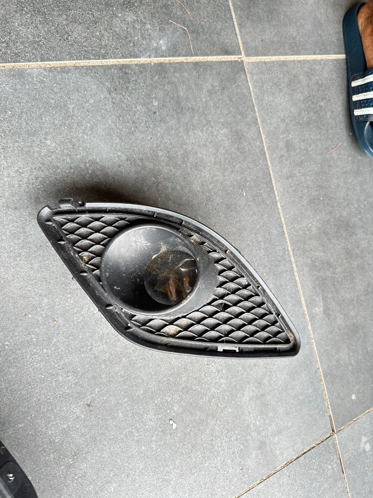 Mistlamp behuizing links (L+R- Ford Fiesta MK7 (2008-2017), Ophalen of Verzenden, Gebruikt, Ford