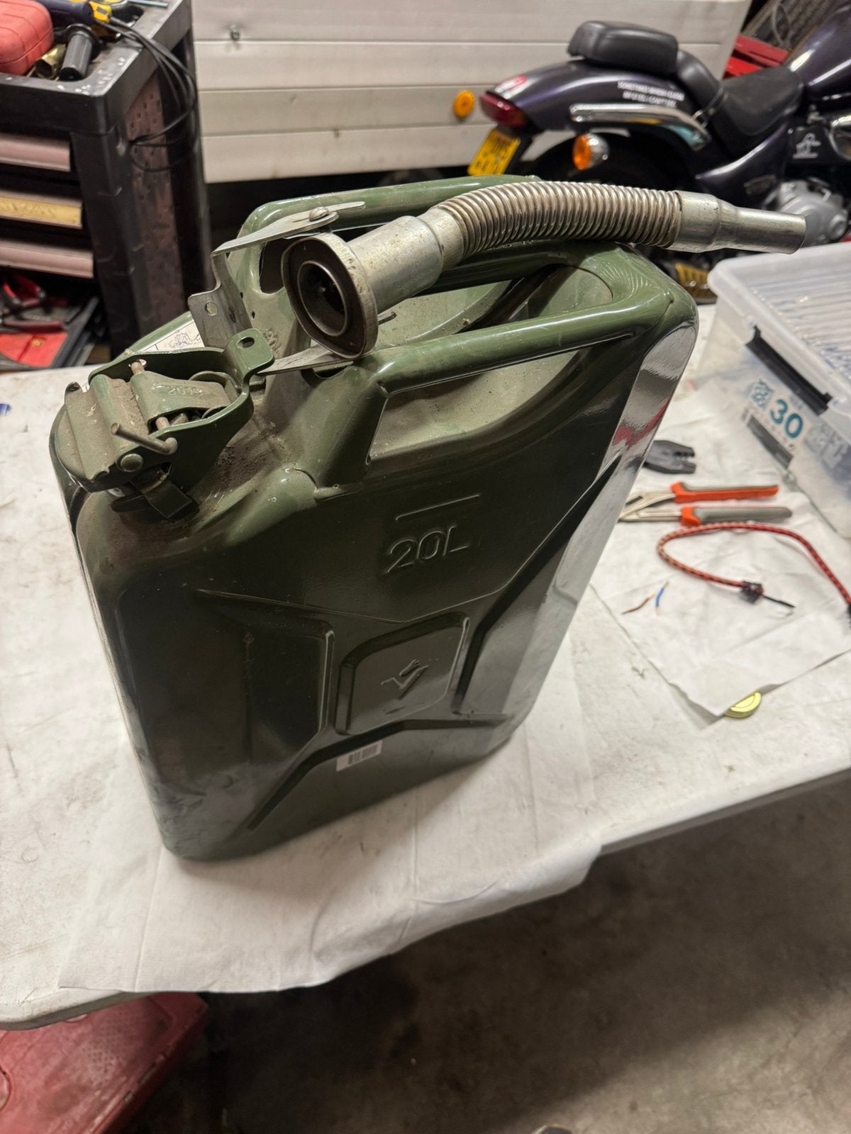 Stalen jerrycan 20 liter, Ophalen, Gebruikt