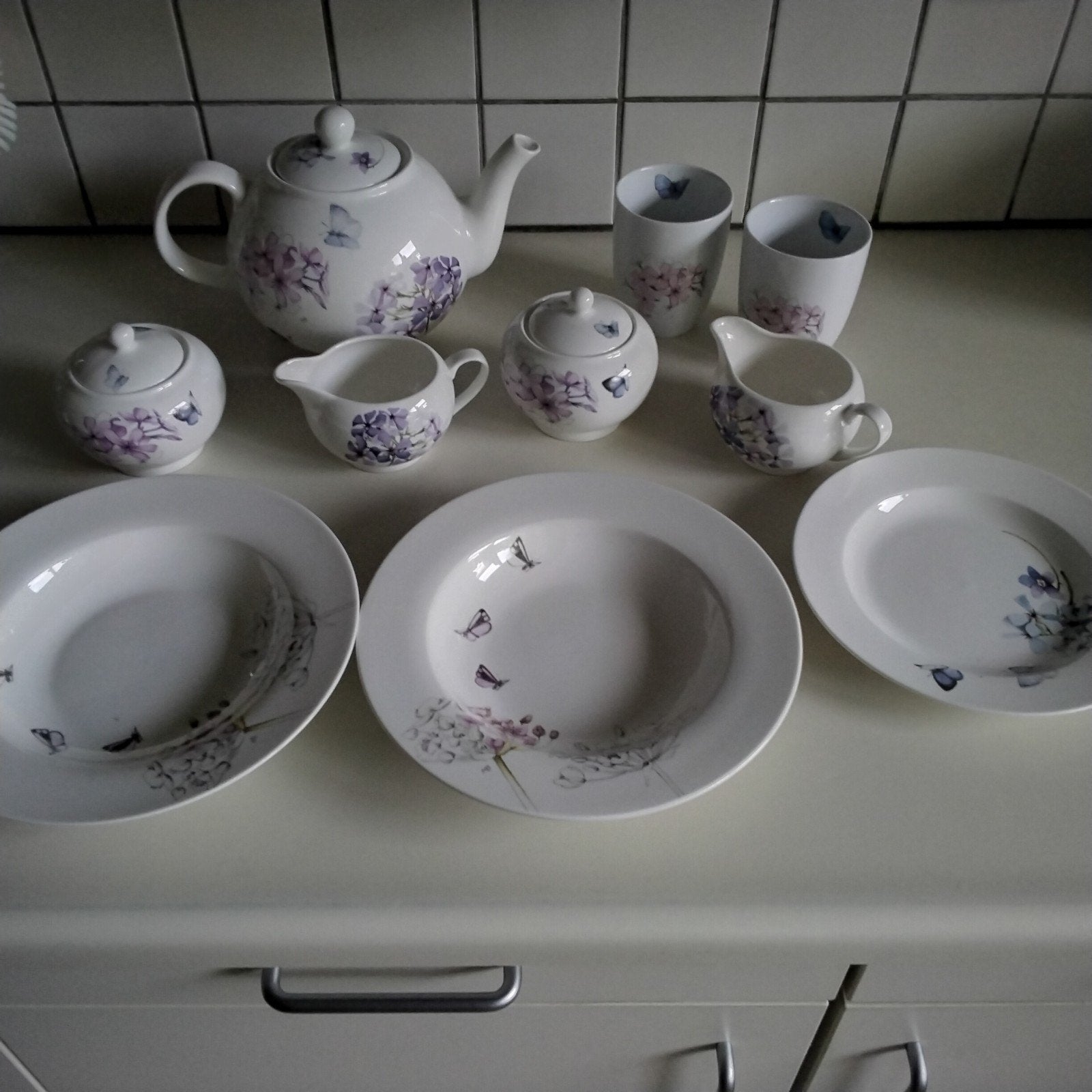 Marjolein bastin  hortensia  servies, Huis en Inrichting, Keuken | Servies, Ophalen of Verzenden, Zo goed als nieuw, Bord(en)