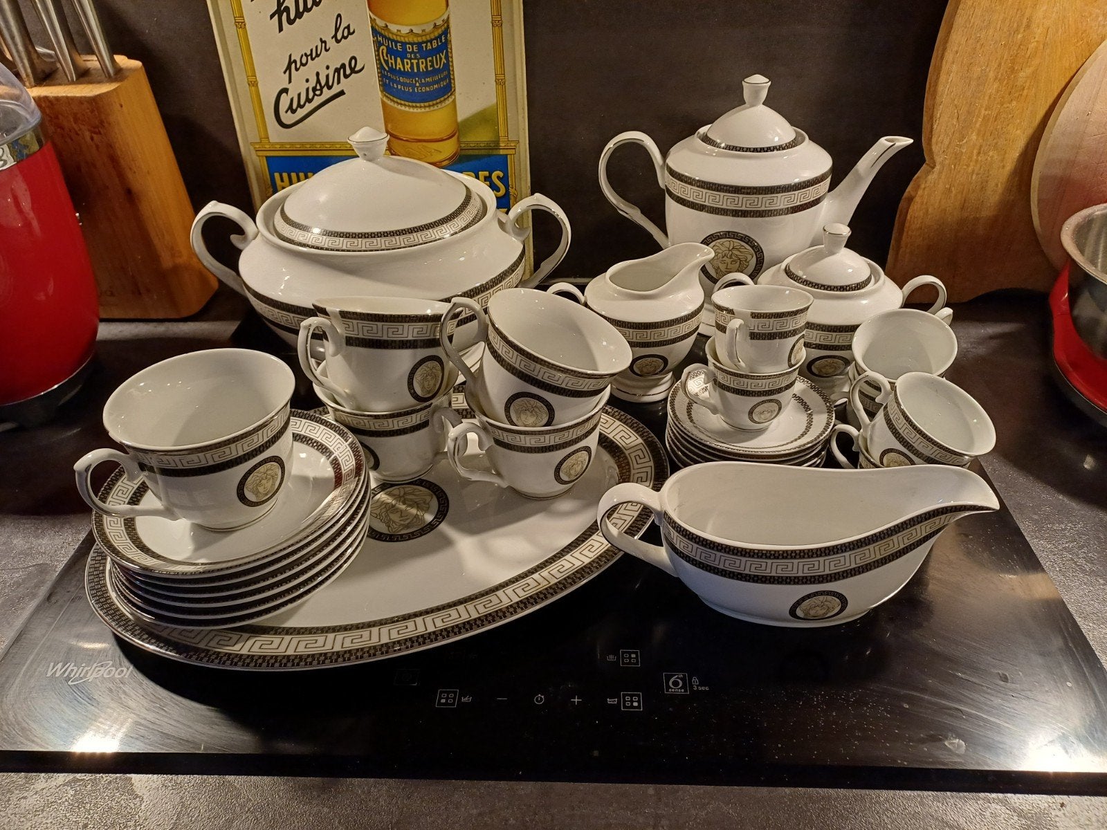 Zeer mooi Servies in de Versace stijl met Medussa, Verzenden