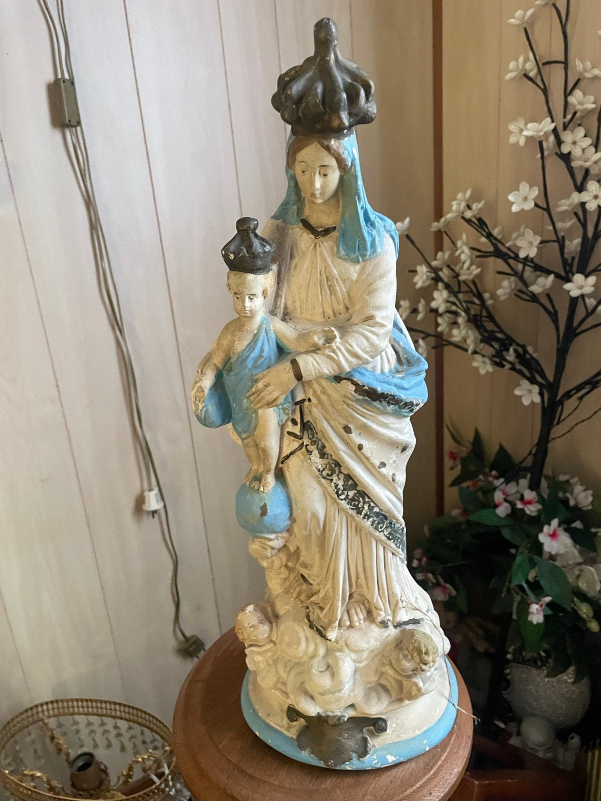 Antieke religieuze beelden: Maria met kind en Sint Jozef, Ophalen