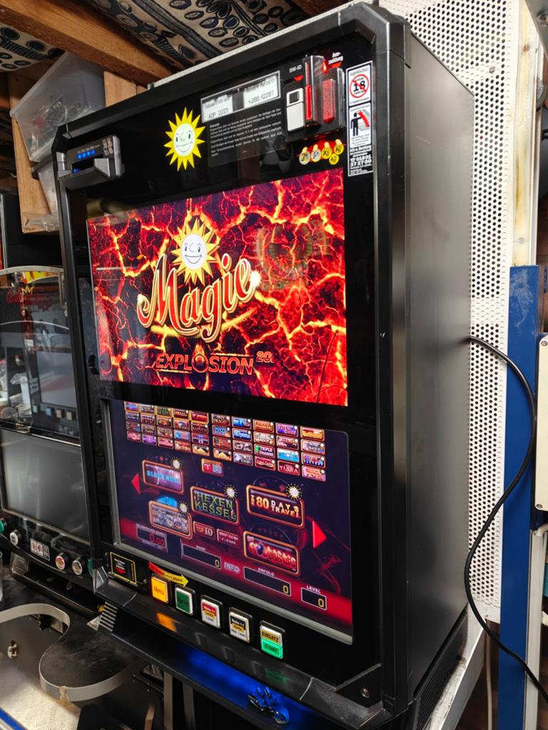 Slimline 19 en 22 Merkur (wand) gokkast, Verzamelen, Automaten | Gokkasten en Fruitautomaten, Euro, Ophalen of Verzenden, Zo goed als nieuw