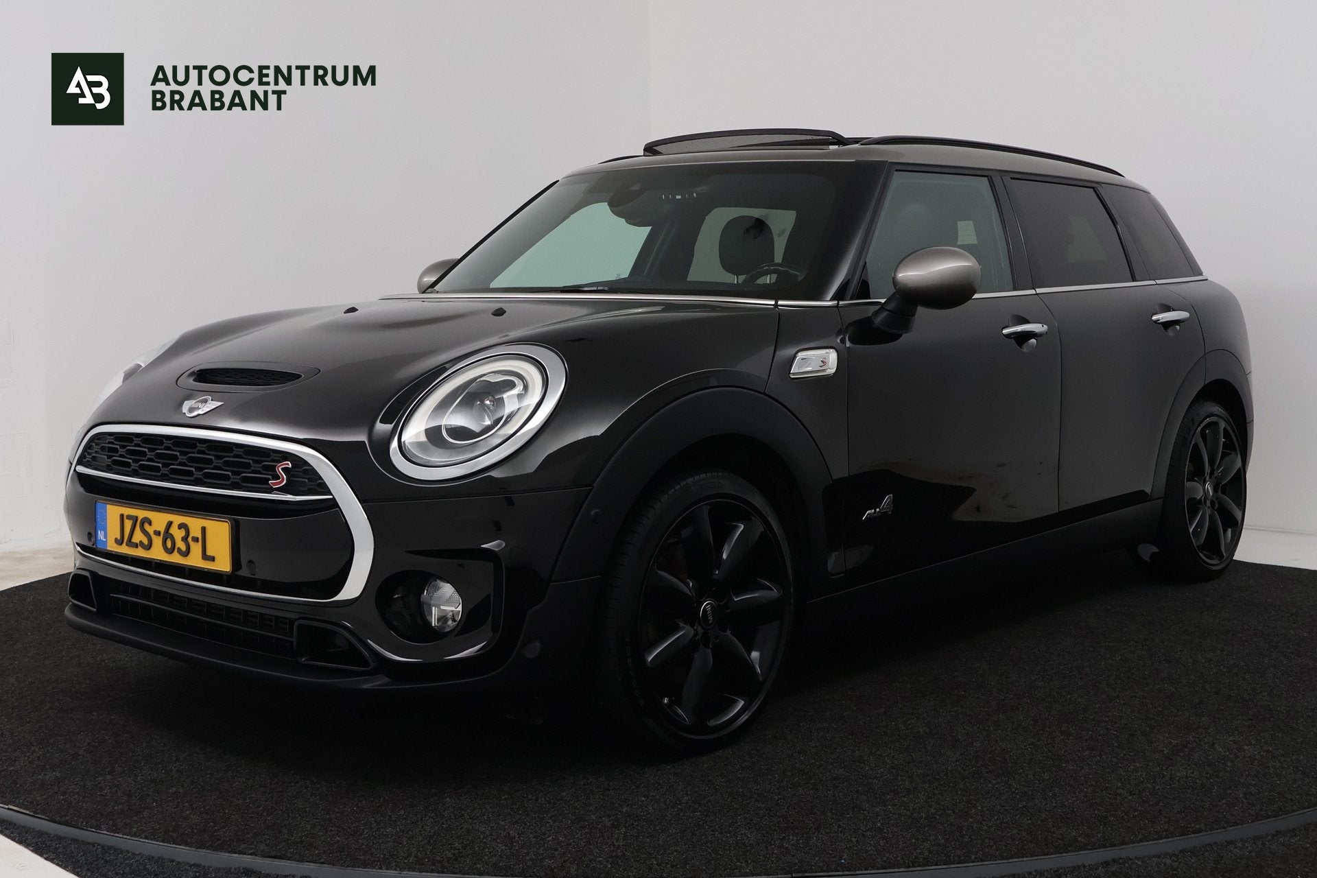 MINI Clubman 2.0 Cooper S Chili Serious Business (PANORAMADA, Auto's, 1998 cc, Gebruikt, 1435 kg, Zwart