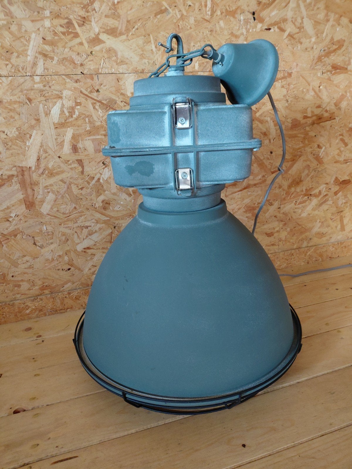 Industriële lamp, Ophalen, Nieuw