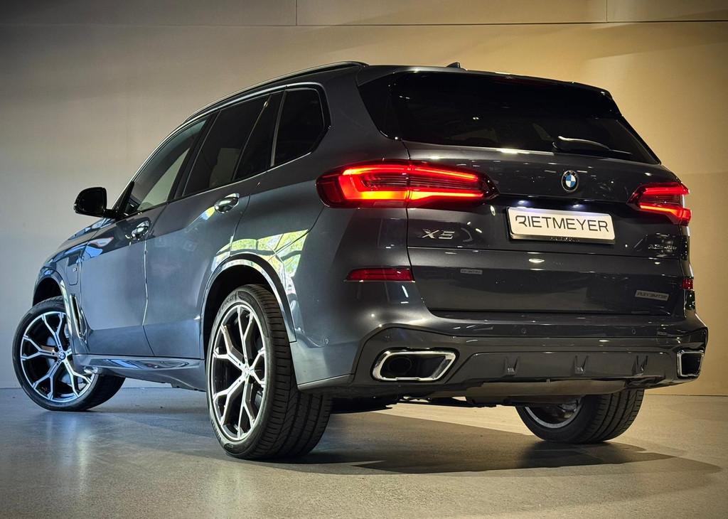 BMW X5 xDrive45e High Executive |Pano |Achterasbesturing |Lu, 12 maanden, Gebruikt, 394 pk, Hybride Elektrisch/Benzine