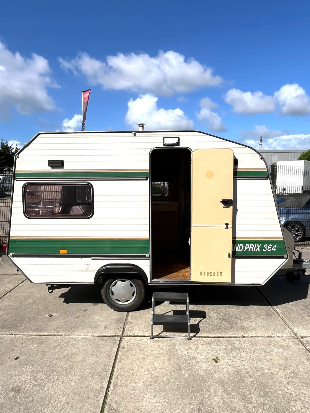Caravan Chateau Grand Prix 365 Retro lichtgewicht, Caravans en Kamperen, Chateau, Koelkast, Treinzit, Particulier