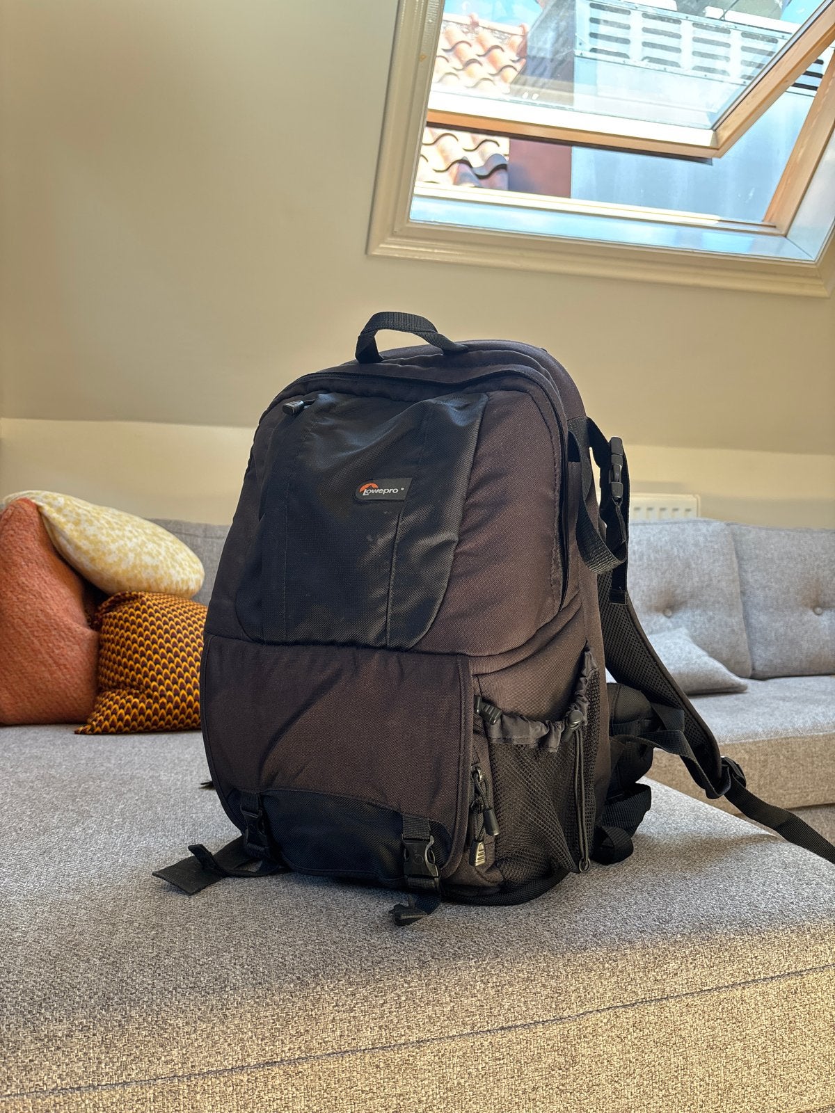 Lowepro Rugtas Fastpack 250 - Zwart, Audio, Tv en Foto, Fotografie | Fototassen, Rugtas, Gevoerd, Ophalen of Verzenden, Zwart