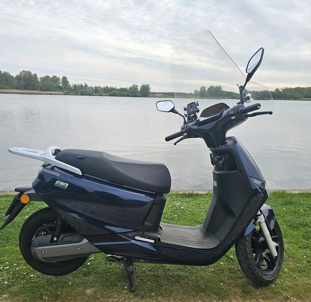 Ecooter E3 bereik 100 km, grote batterij, Fietsen en Brommers, Scooters | Overige merken, Ophalen of Verzenden, Zo goed als nieuw