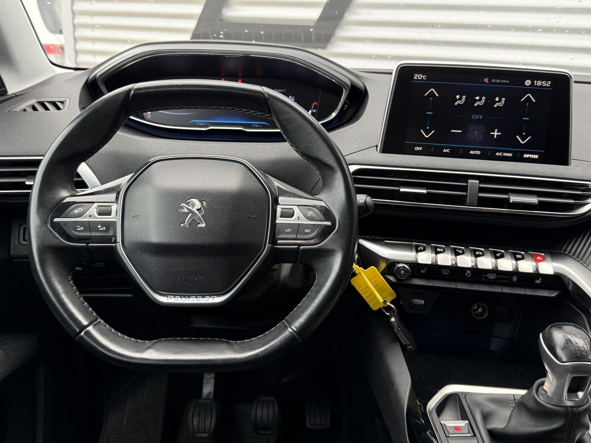 Peugeot 5008 1.2 PureTech Active 2e Eigenaar|7-zits|Carplay|, Auto's, Peugeot, Voorwielaandrijving, Automatische klimaatregeling
