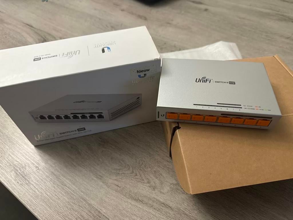 Ubiquiti UniFi Switch 8 60W - Nieuw in doos, Ophalen, Zo goed als nieuw