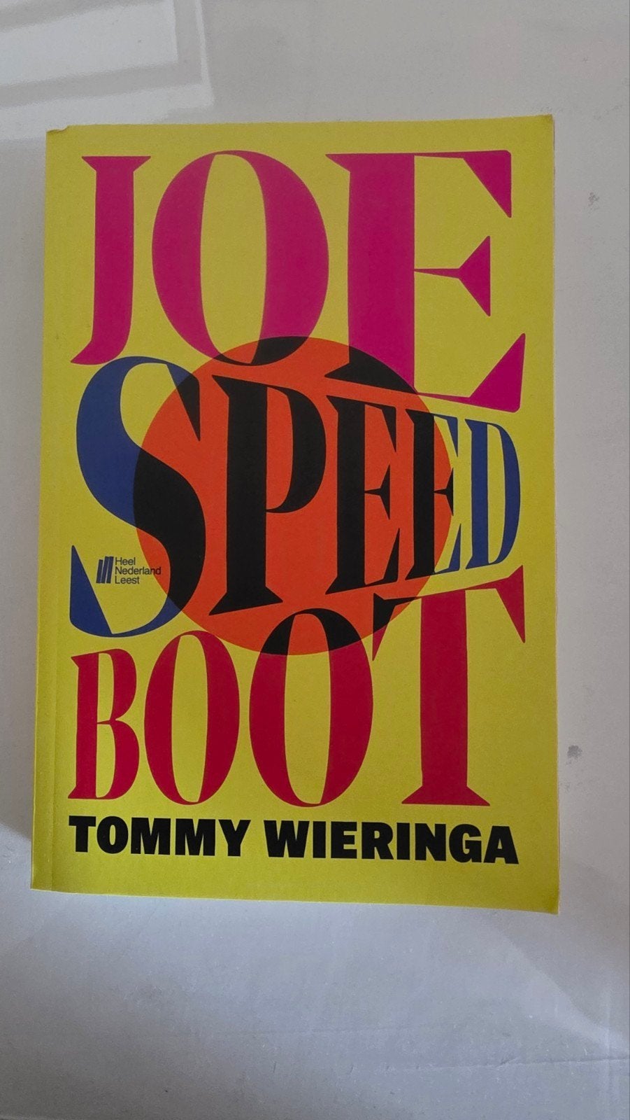Joe Speedboot - Tommy Wieringa (Heel Nederland Leest), Ophalen of Verzenden, Gelezen, Tommy Wieringa, Nederland