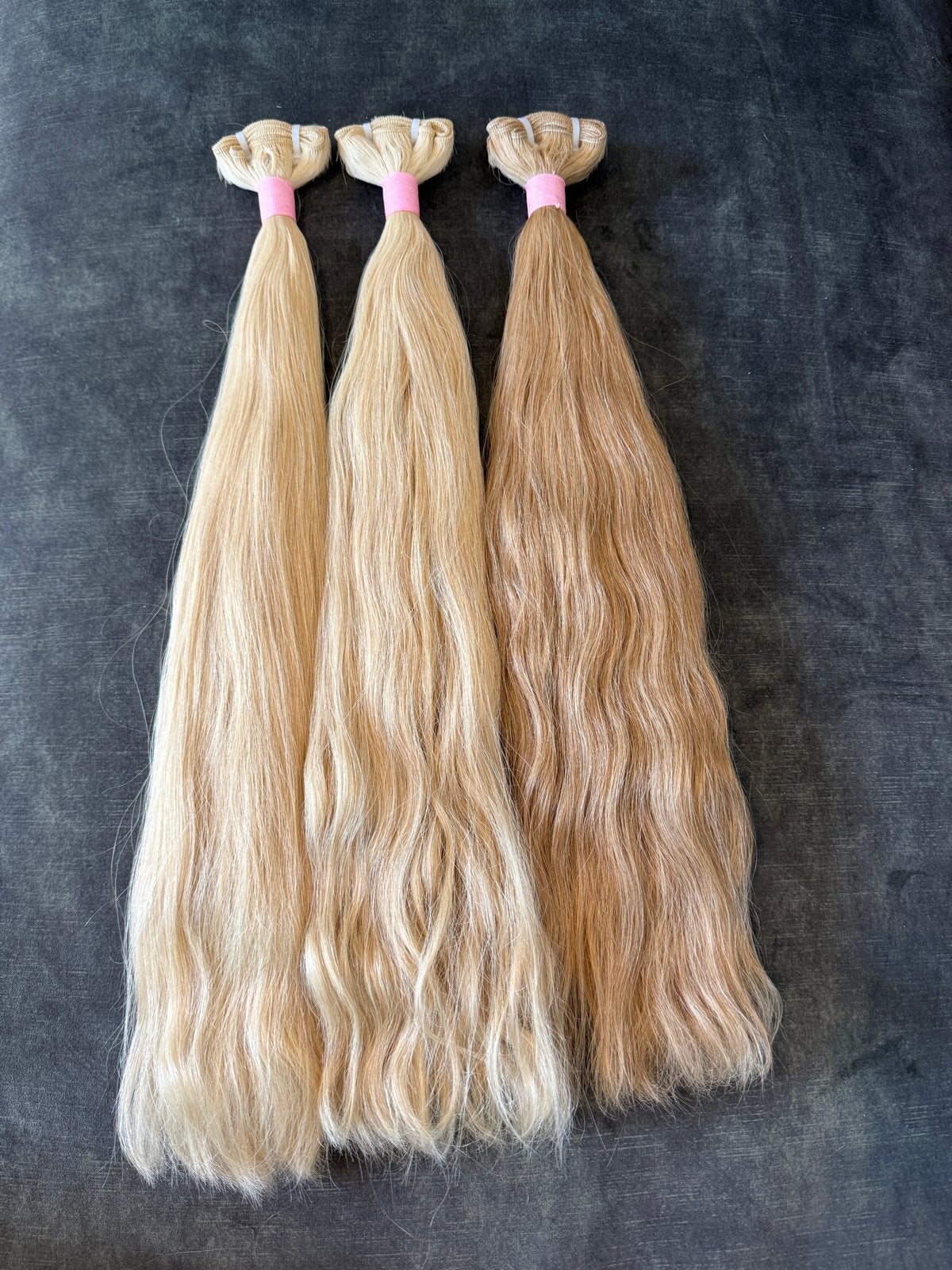 Nieuwe blonde extensions, matten, wefts 45 cm - 3 bundels, Ophalen of Verzenden, Nieuw, Pruik of Haarverlenging