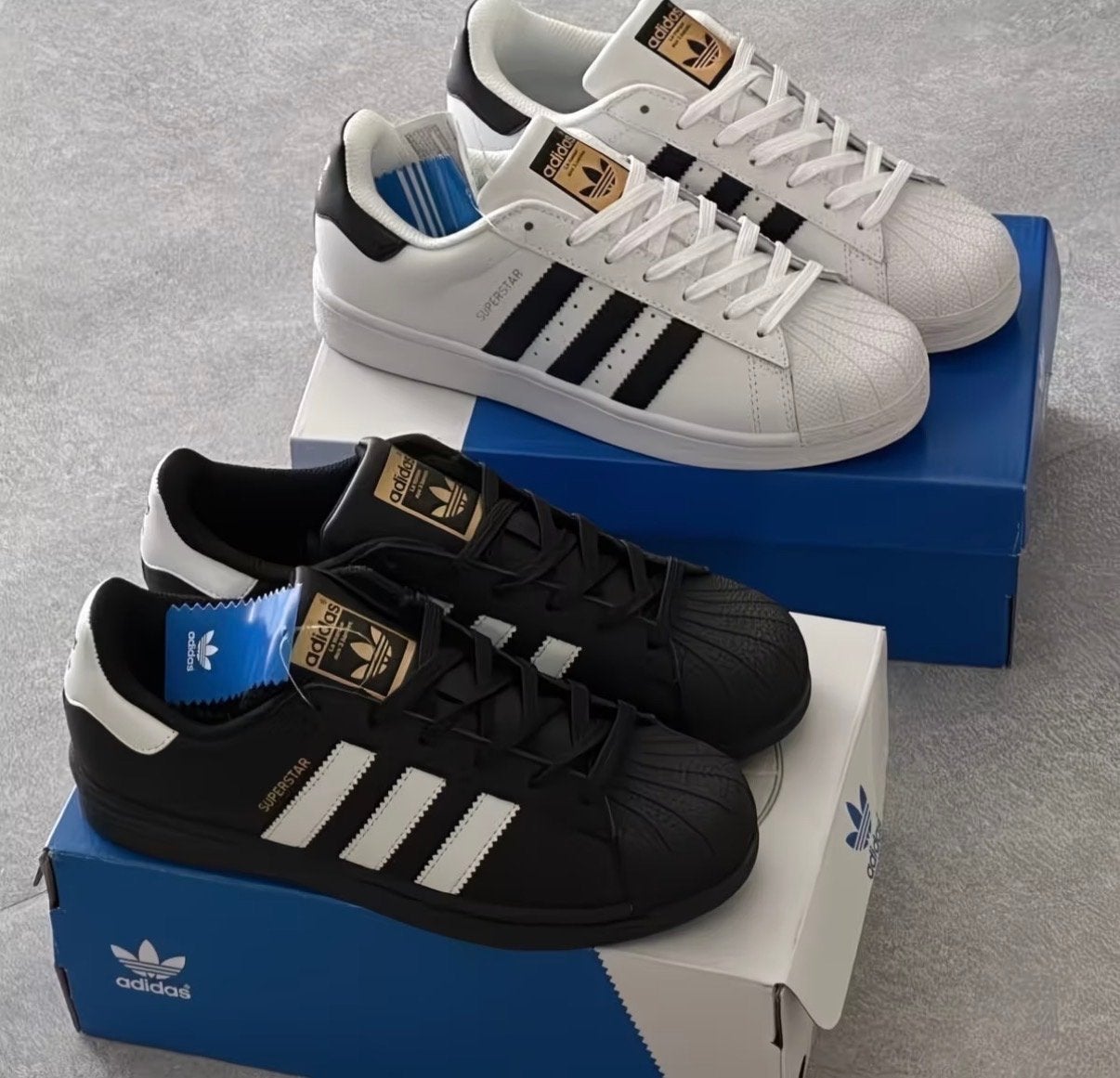 Nieuwe Adidas Superstar sneakers - Zwart, maat 37, Ophalen of Verzenden, Nieuw, Zwart, Sneakers of Gympen